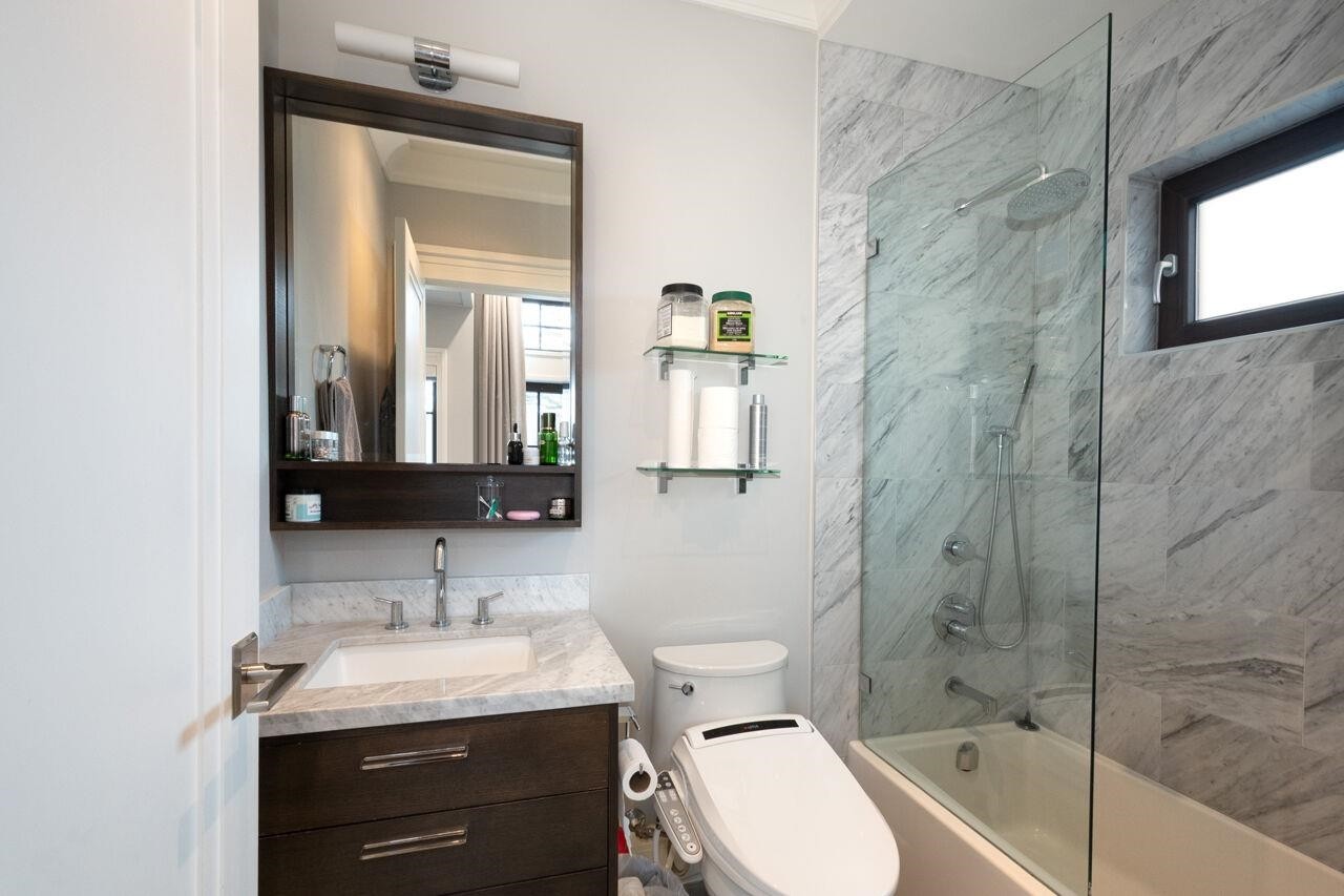3739 24Th Avenue W, Vancouver, BC - Indoor Photo Showing Bathroom