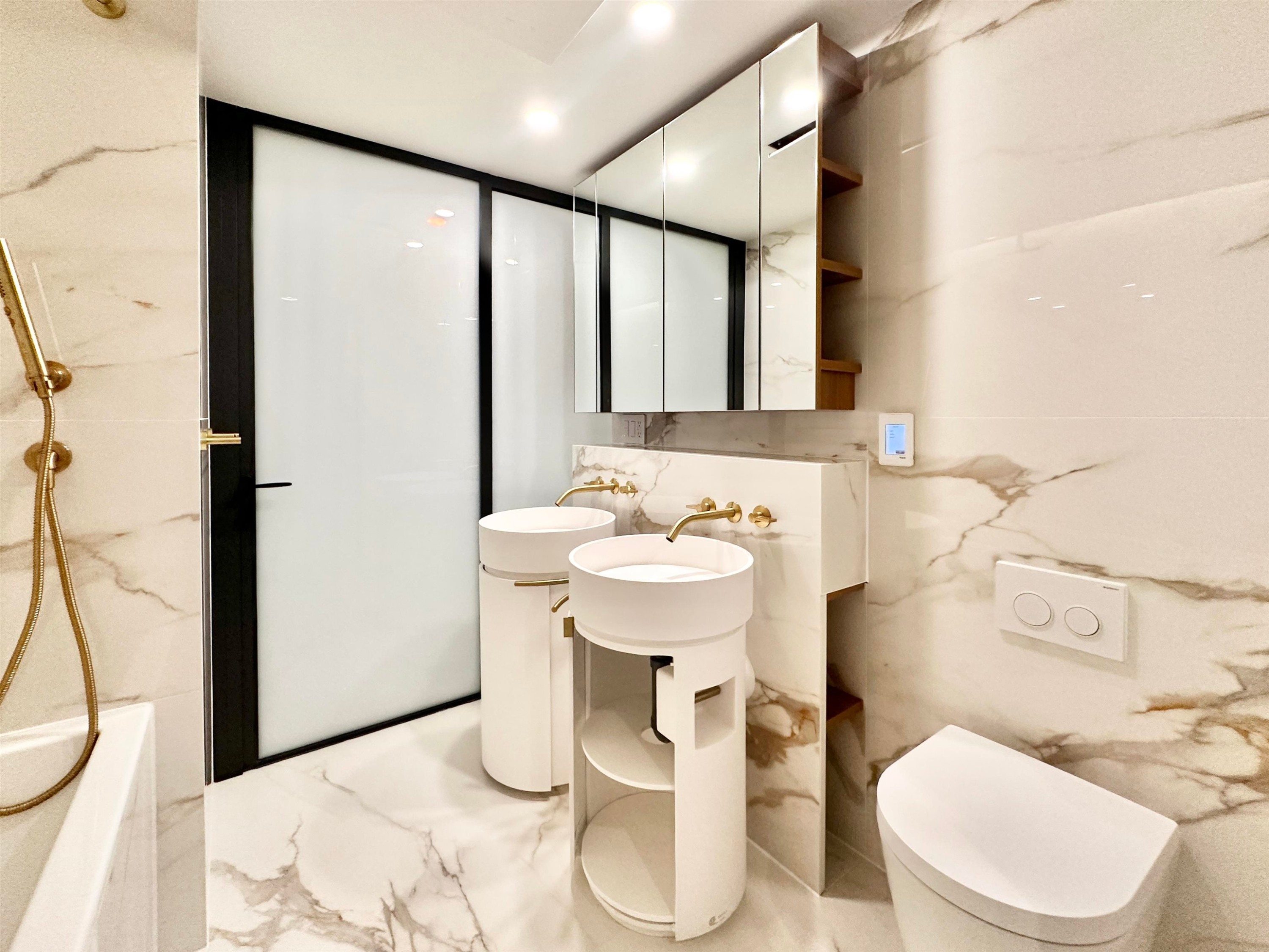 1033 Nelson Street, Vancouver, BC