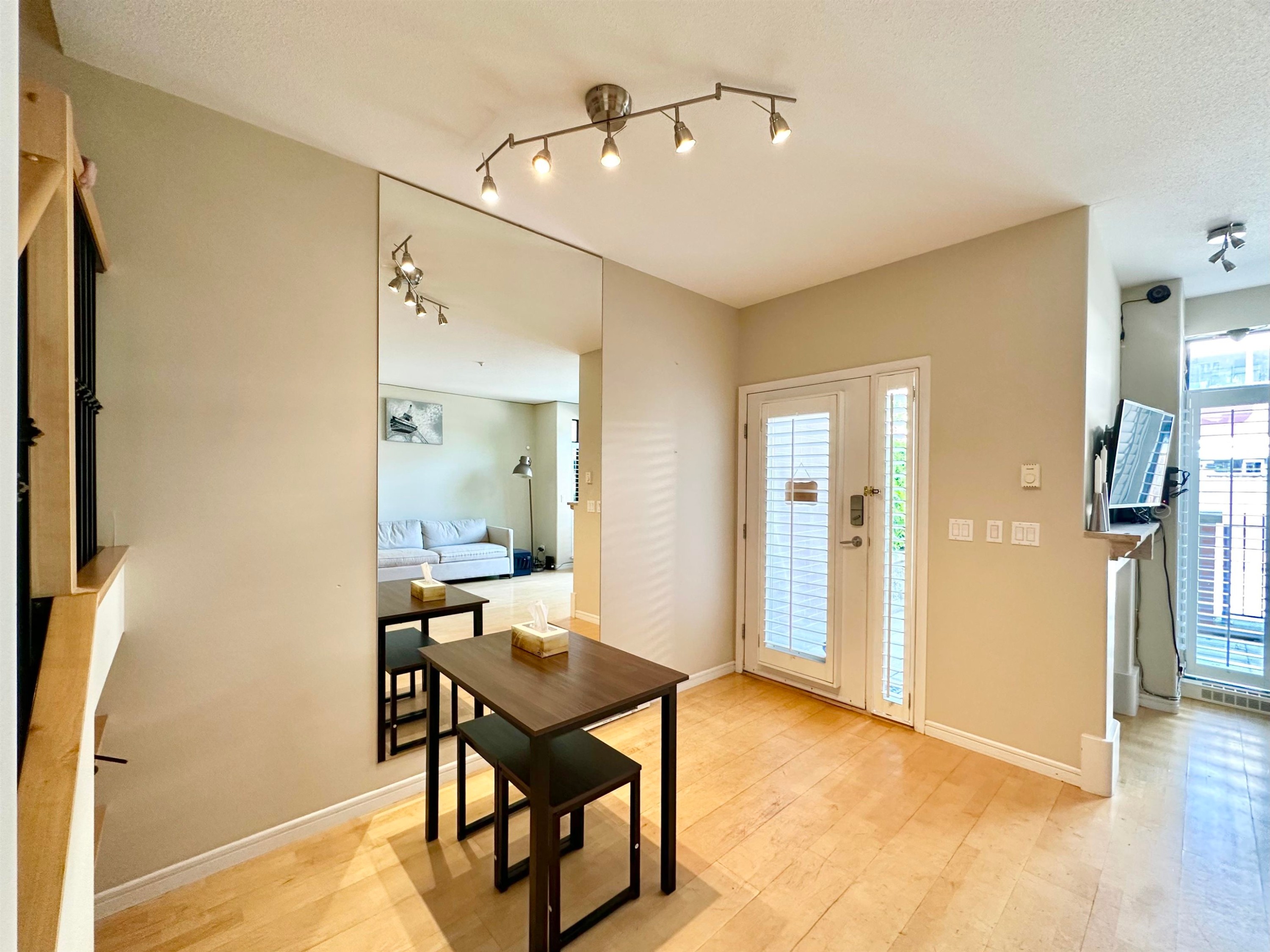 2688 Vine, Vancouver, BC
