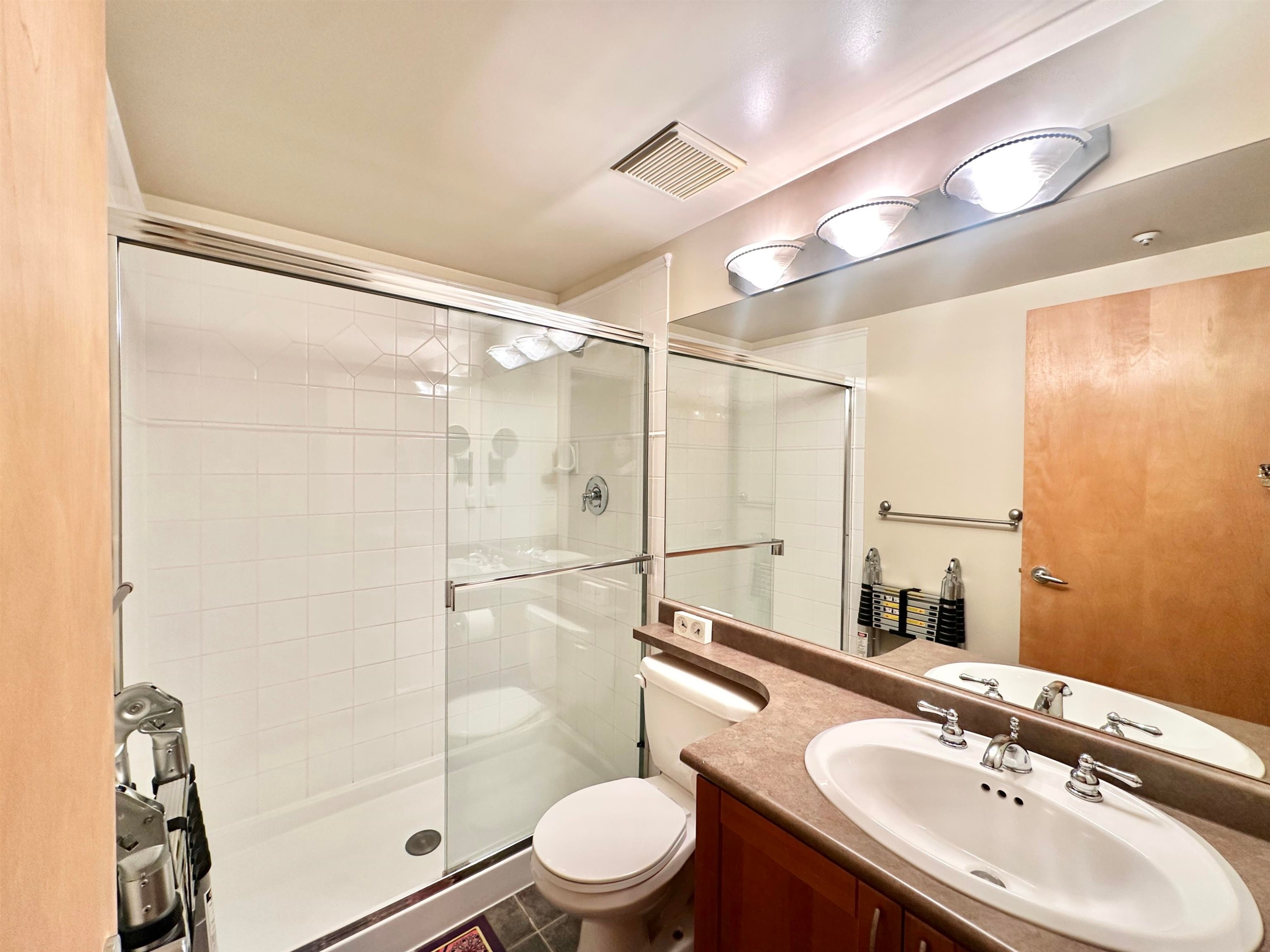2688 Vine, Vancouver, BC