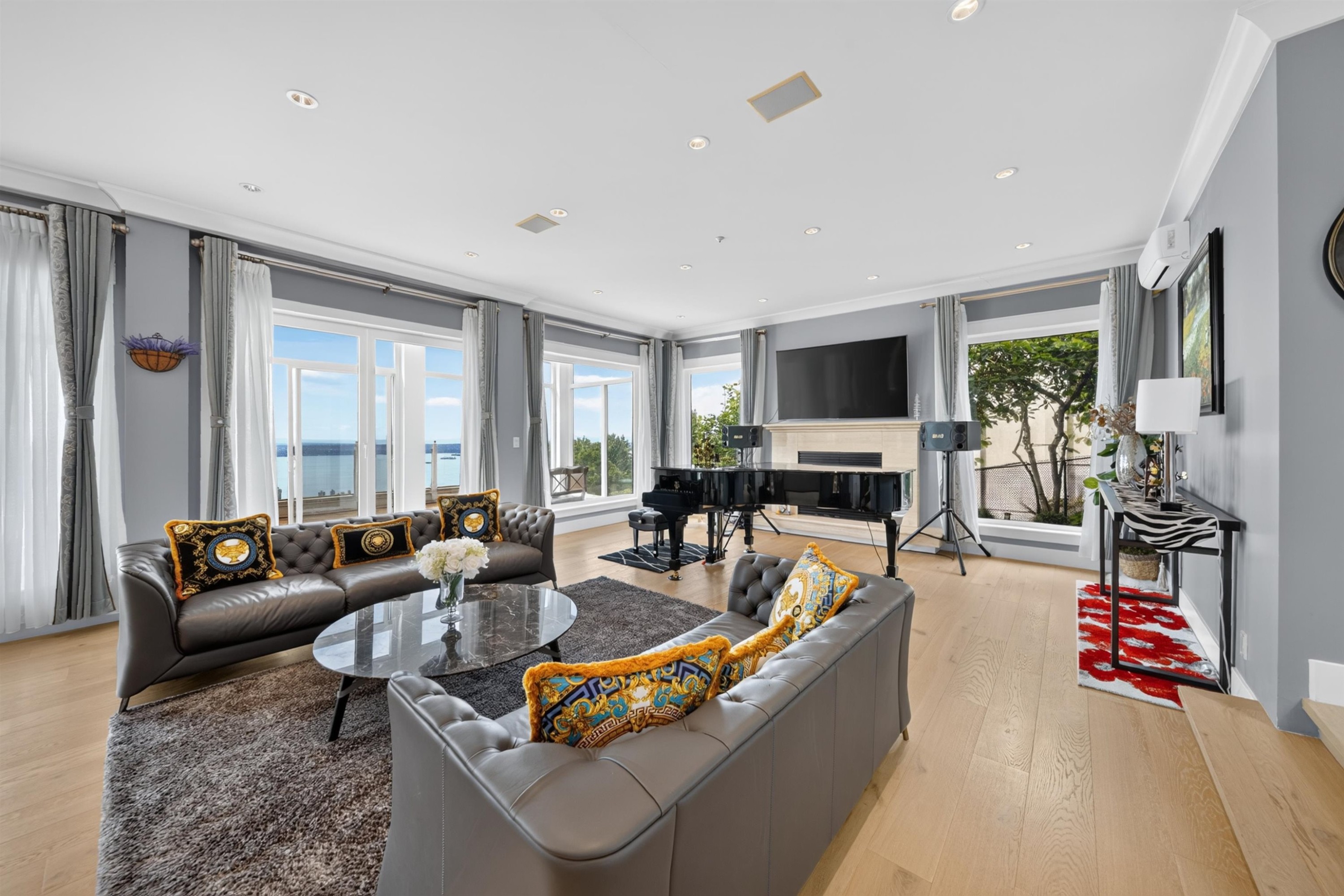 1572 Chippendale Court, West Vancouver, BC
