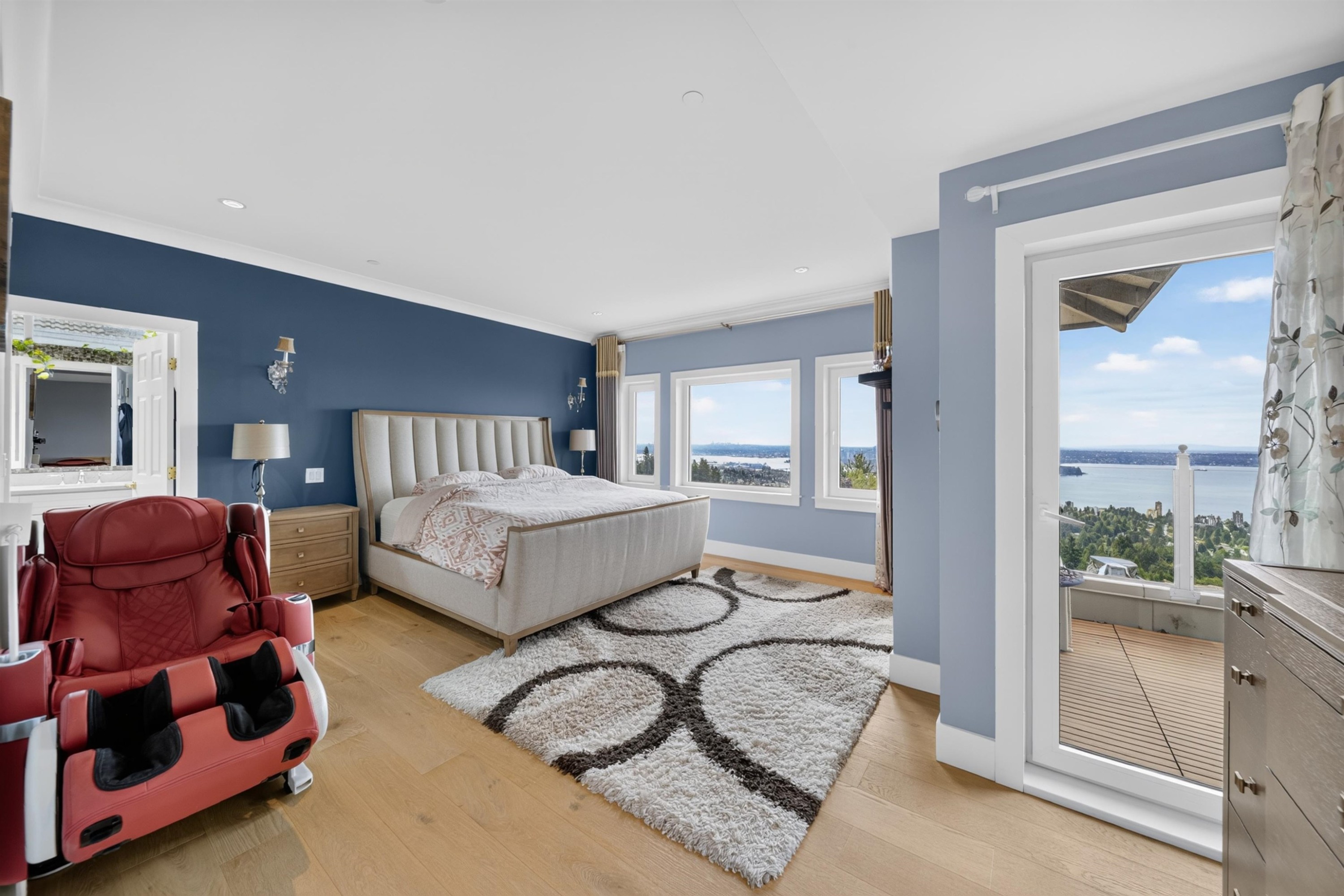 1572 Chippendale Court, West Vancouver, BC