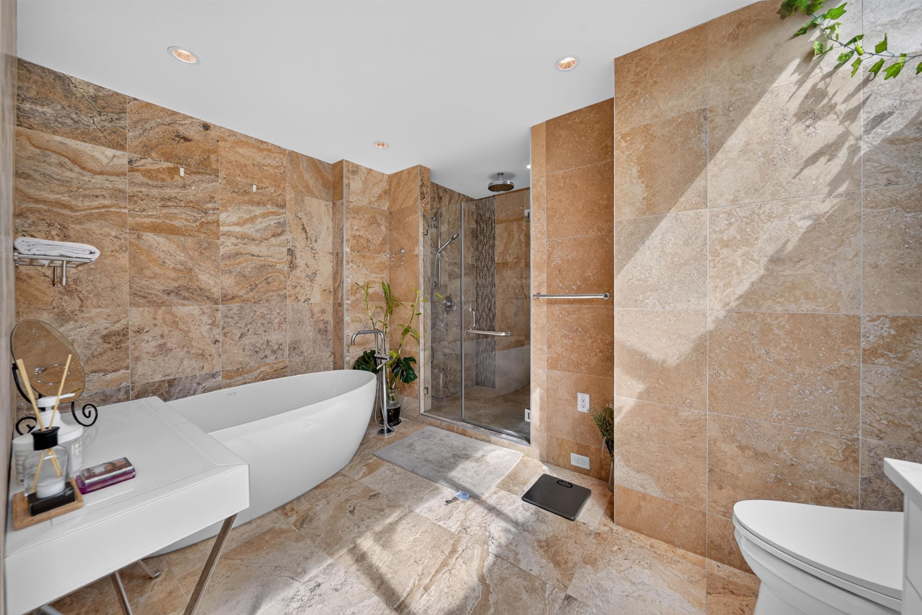 1572 Chippendale Court, West Vancouver, BC