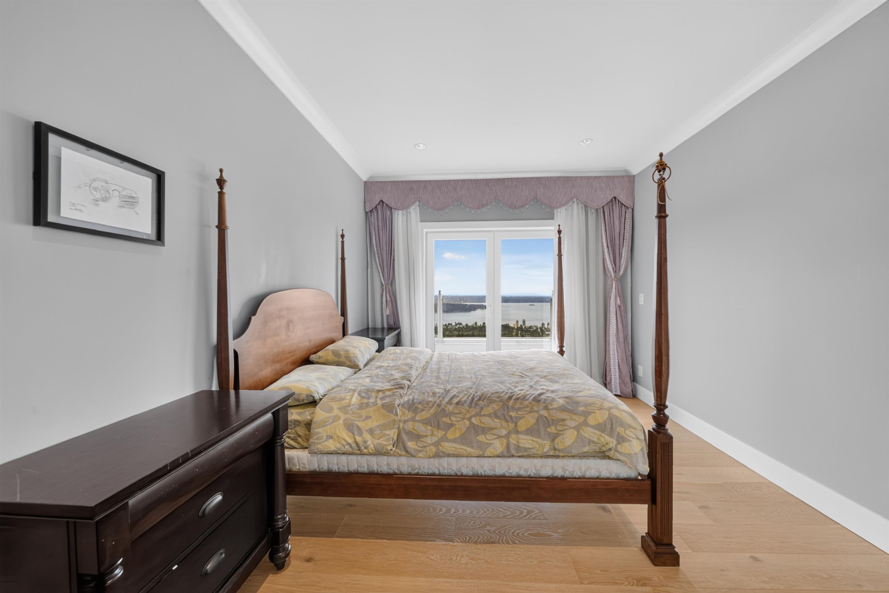 1572 Chippendale Court, West Vancouver, BC