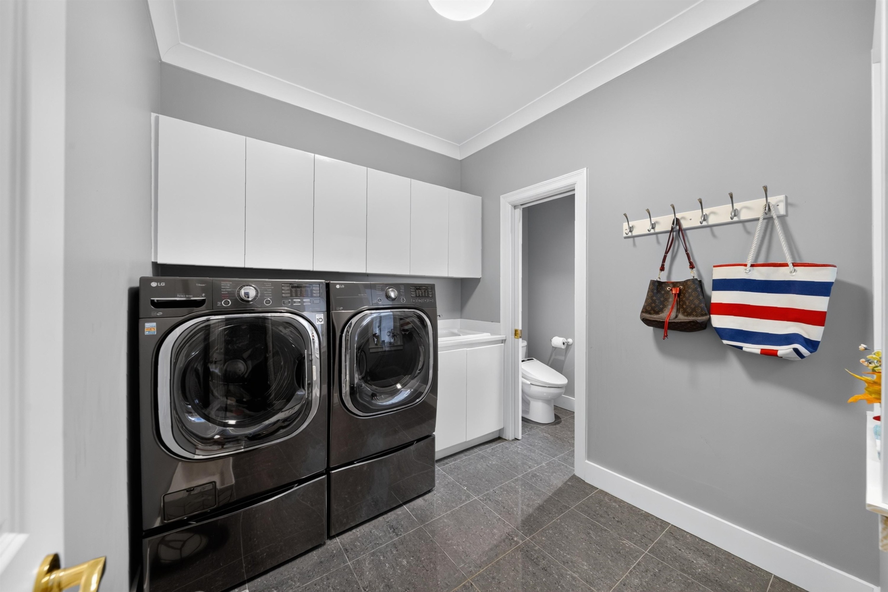 1572 Chippendale Court, West Vancouver, BC