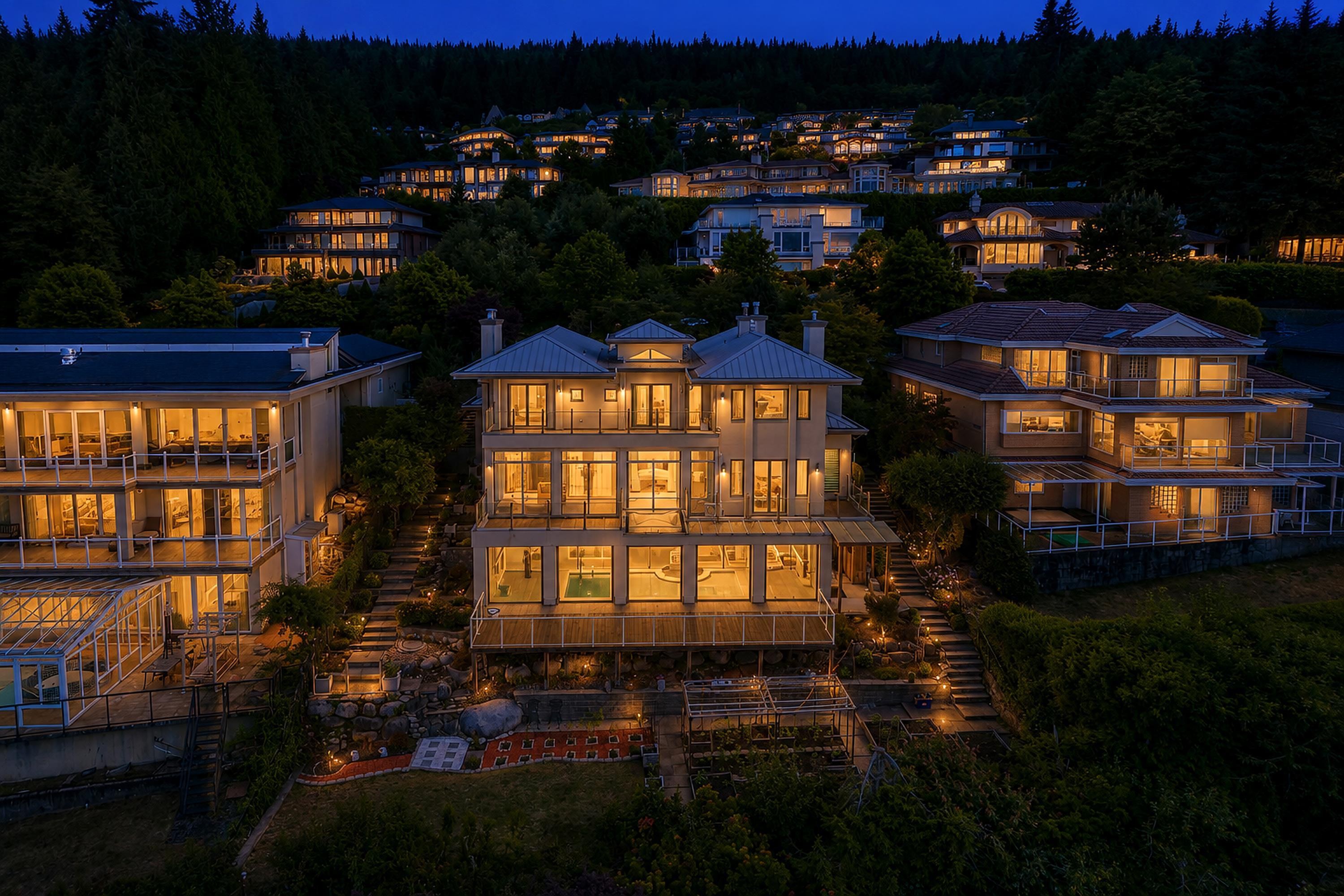1572 Chippendale Court, West Vancouver, BC
