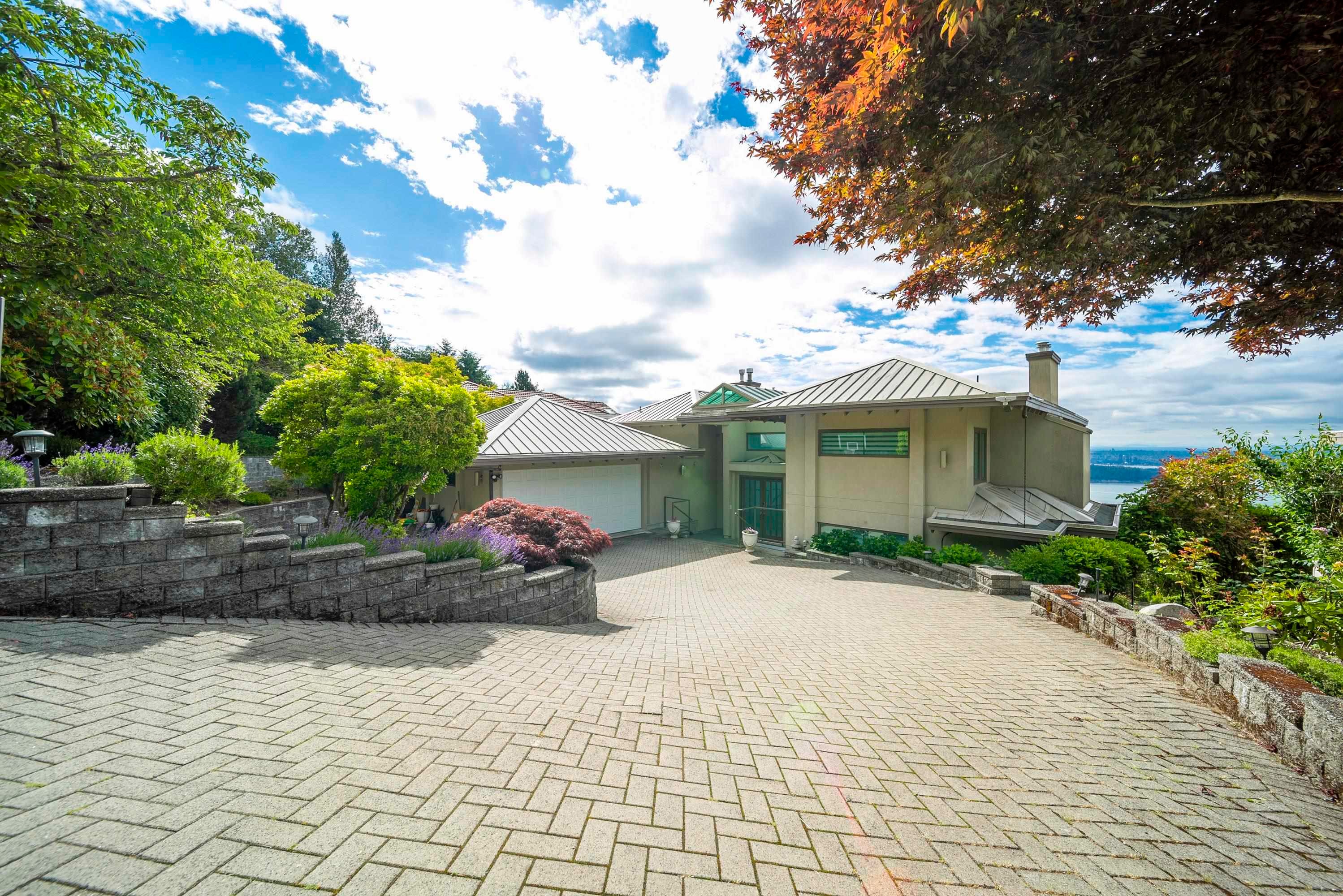 1572 Chippendale Court, West Vancouver, BC