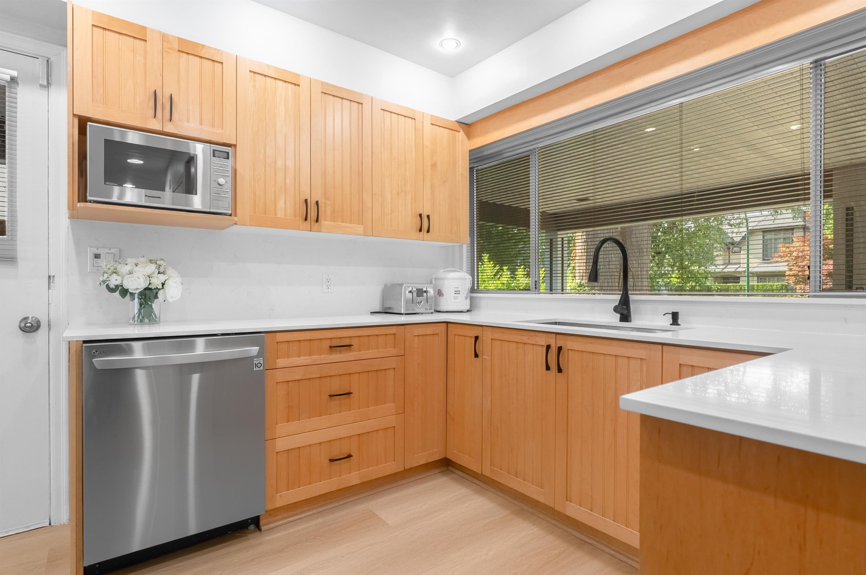 2426 34Th Avenue W, Vancouver, BC