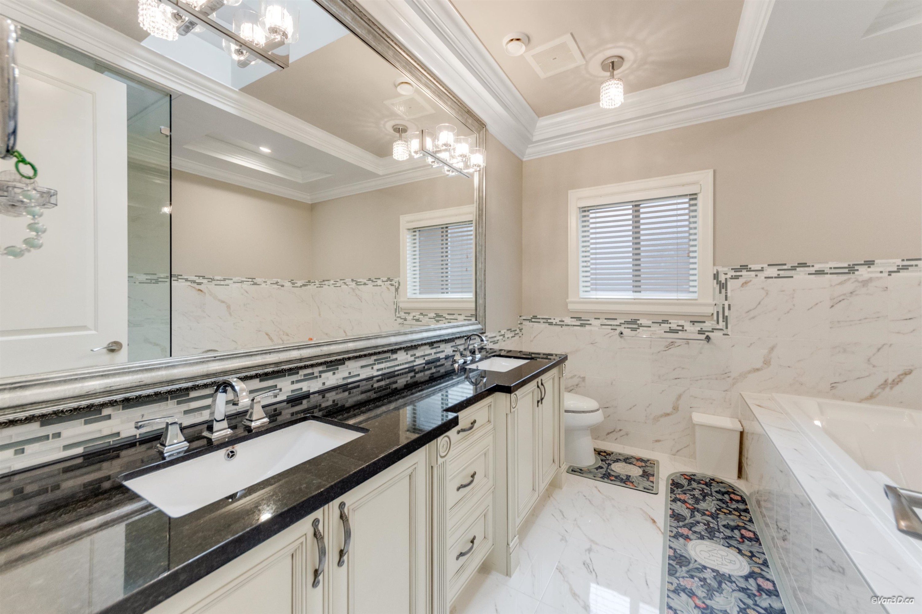 5011 Colbeck Road, Richmond, BC - Indoor Photo Showing Bathroom