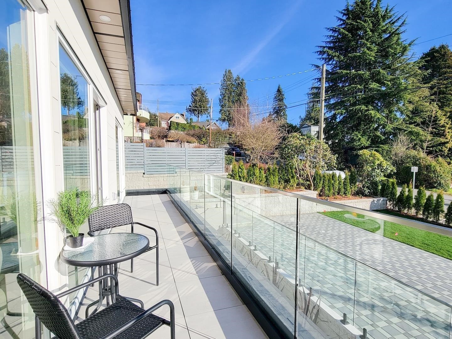 2141 Jefferson Avenue, West Vancouver, BC - Outdoor