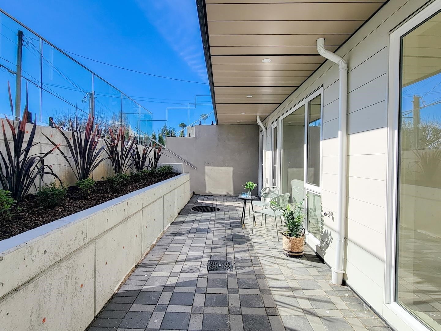 2141 Jefferson Avenue, West Vancouver, BC - Outdoor With Exterior