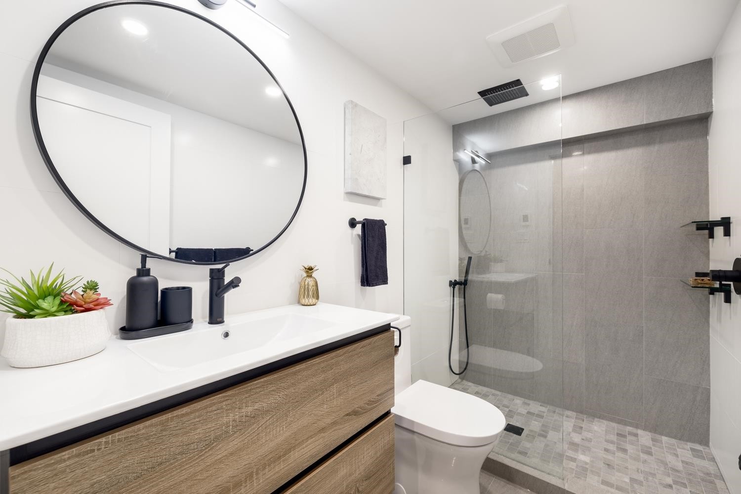 4663 Hoskins Road, North Vancouver, BC