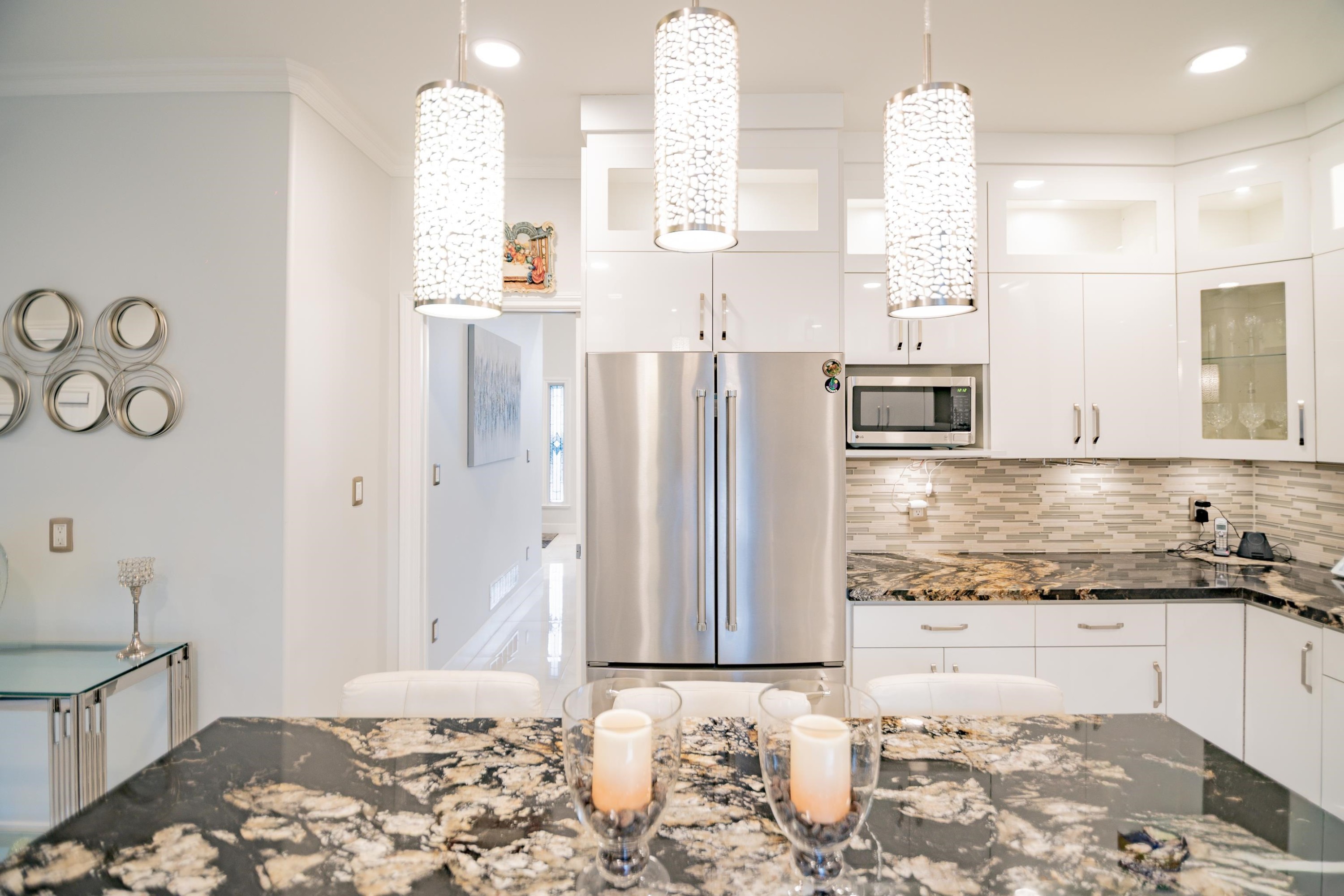 23717 110 Avenue, Maple Ridge, BC - Indoor Photo Showing Kitchen With Upgraded Kitchen