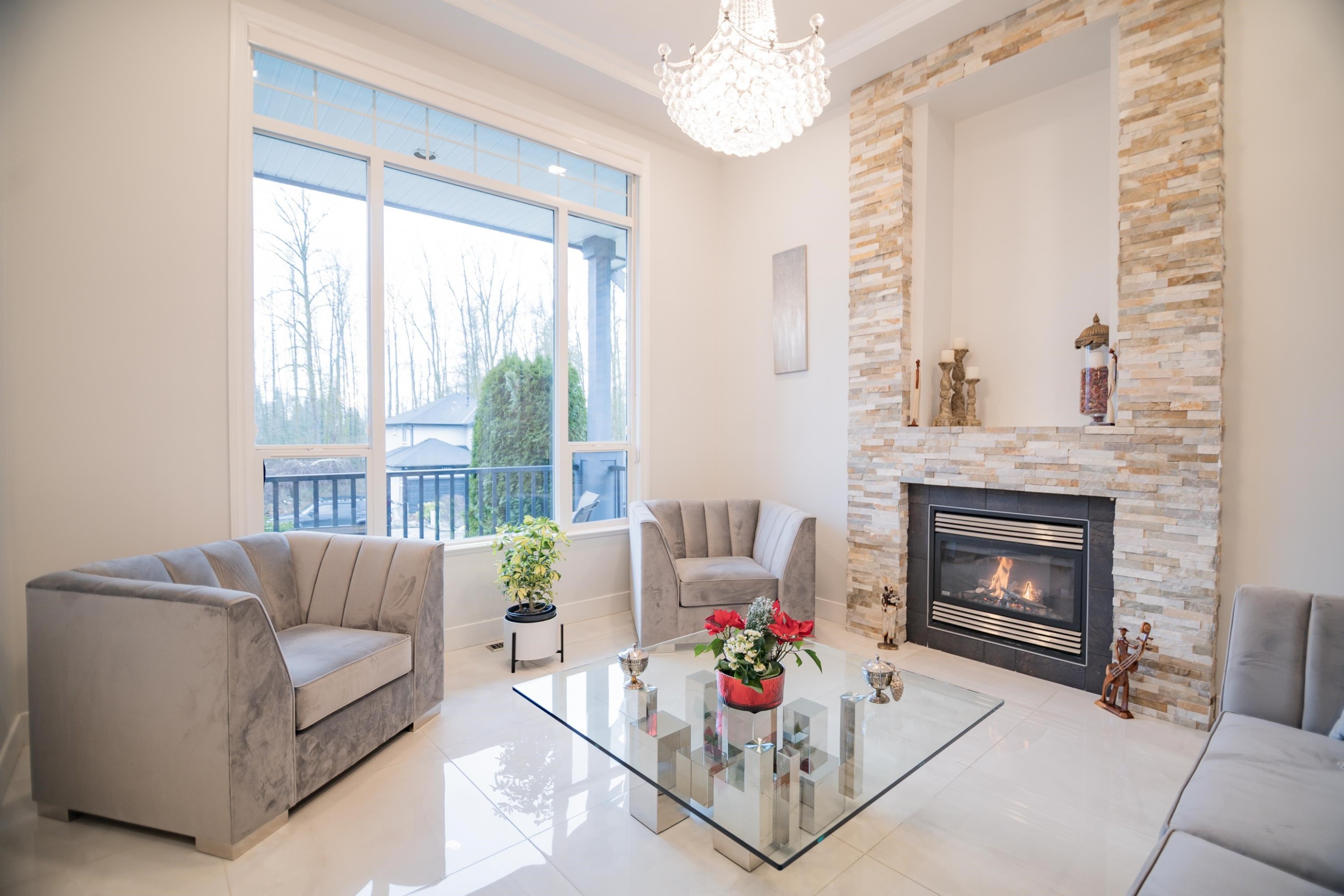 23717 110 Avenue, Maple Ridge, BC - Indoor Photo Showing Living Room With Fireplace