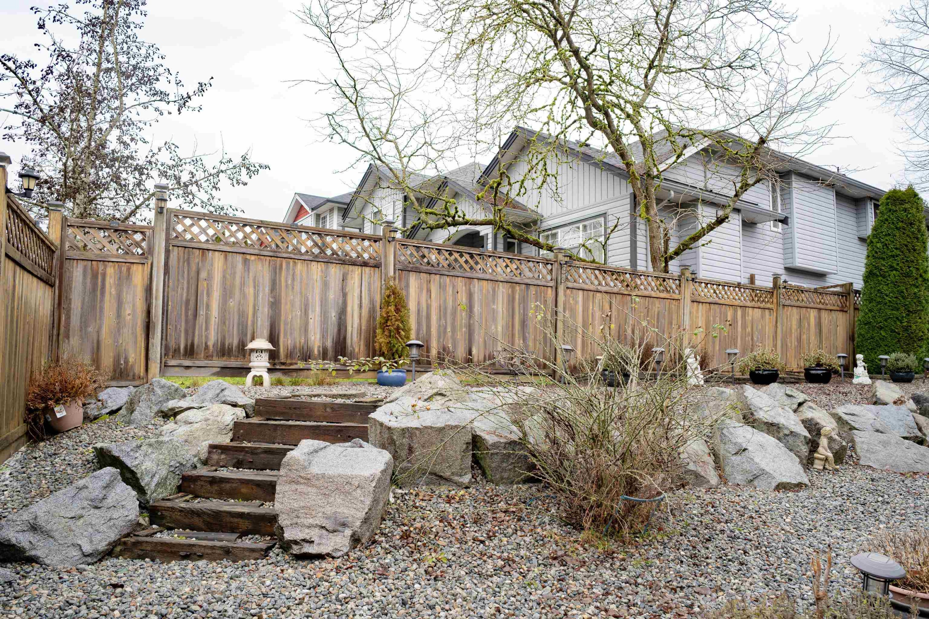 23717 110 Avenue, Maple Ridge, BC - Outdoor