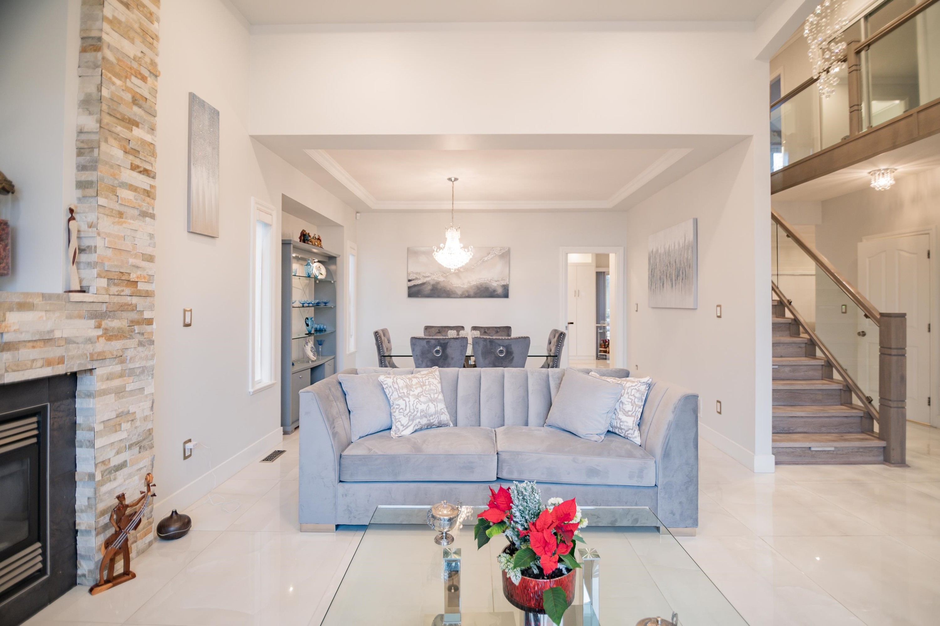 23717 110 Avenue, Maple Ridge, BC - Indoor Photo Showing Living Room With Fireplace