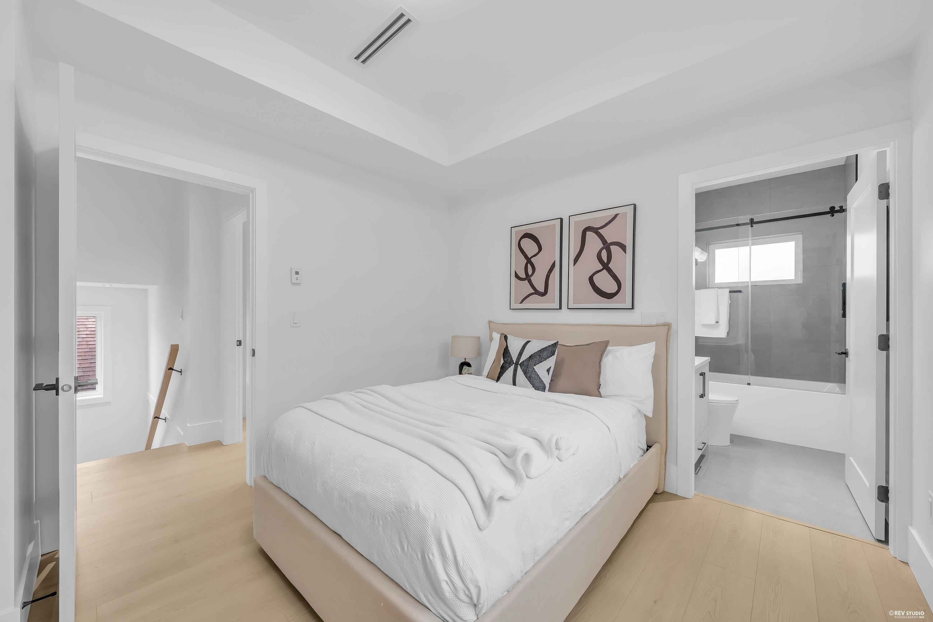 2-3627 45Th Avenue E, Vancouver, BC - Indoor Photo Showing Bedroom