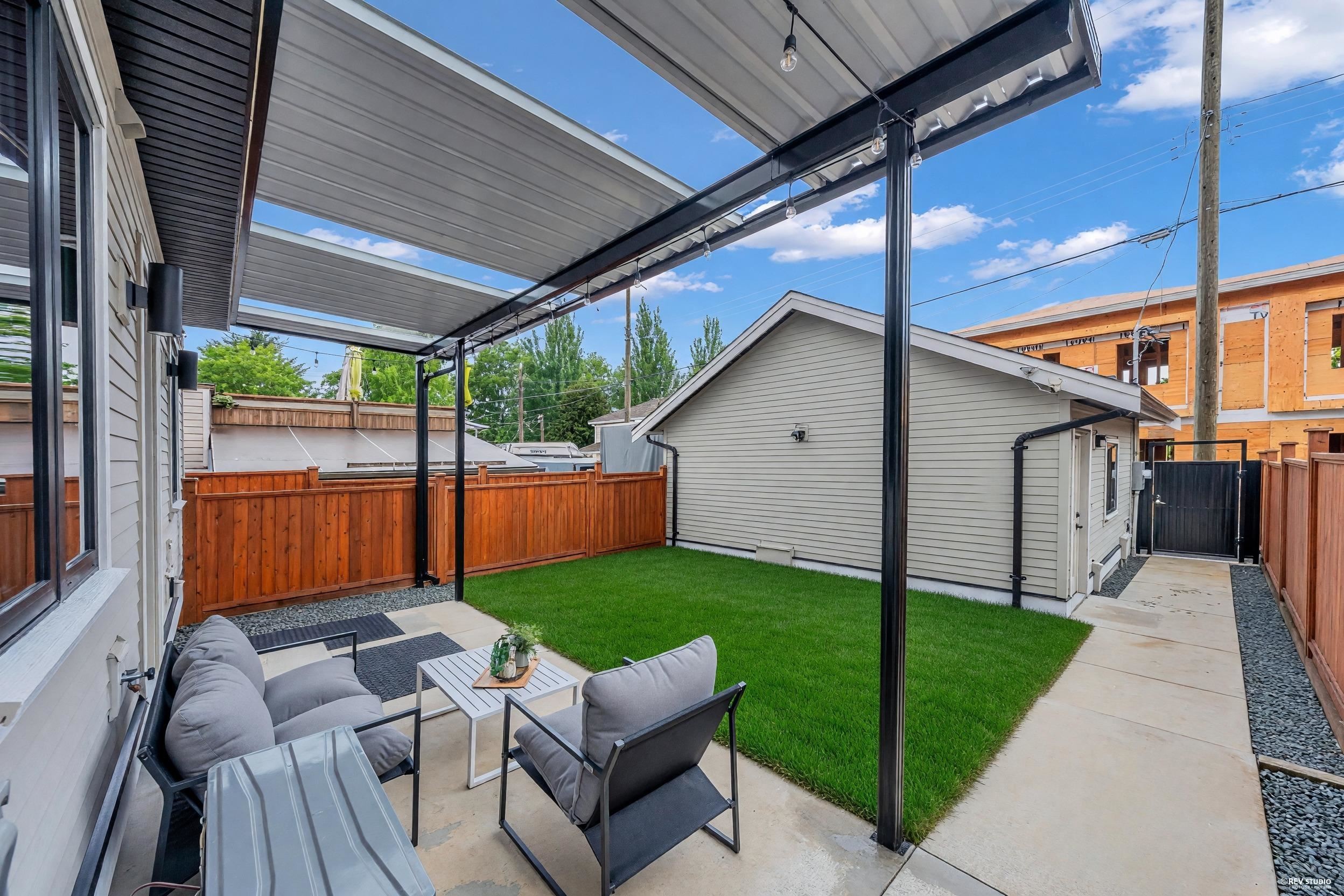 2-3627 45Th Avenue E, Vancouver, BC - Outdoor With Deck Patio Veranda With Exterior