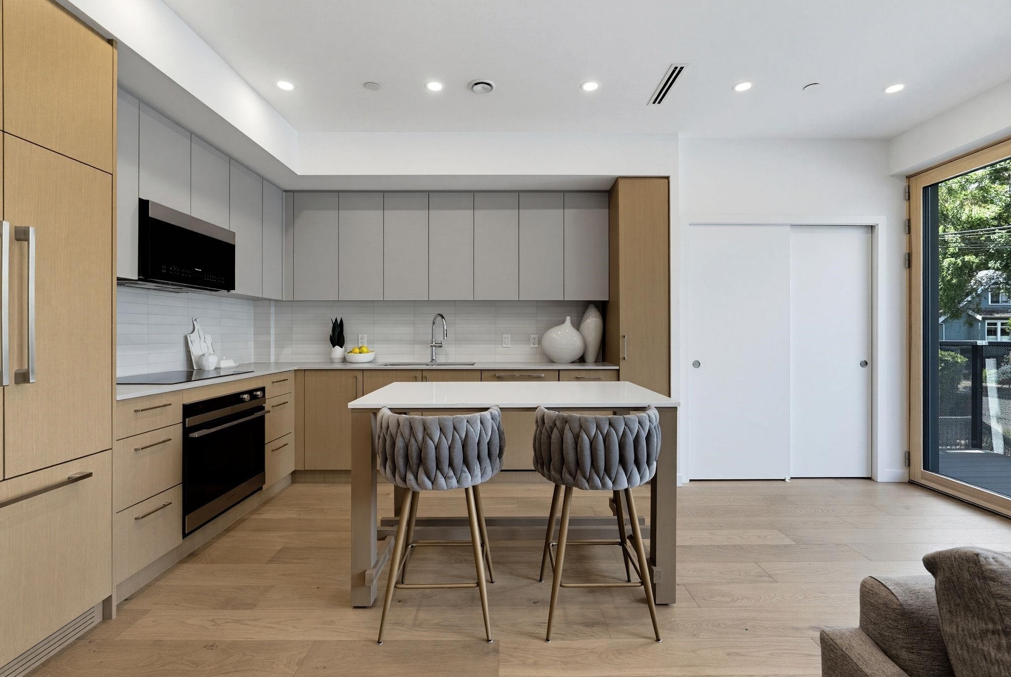 1-60 17Th Avenue E, Vancouver, BC