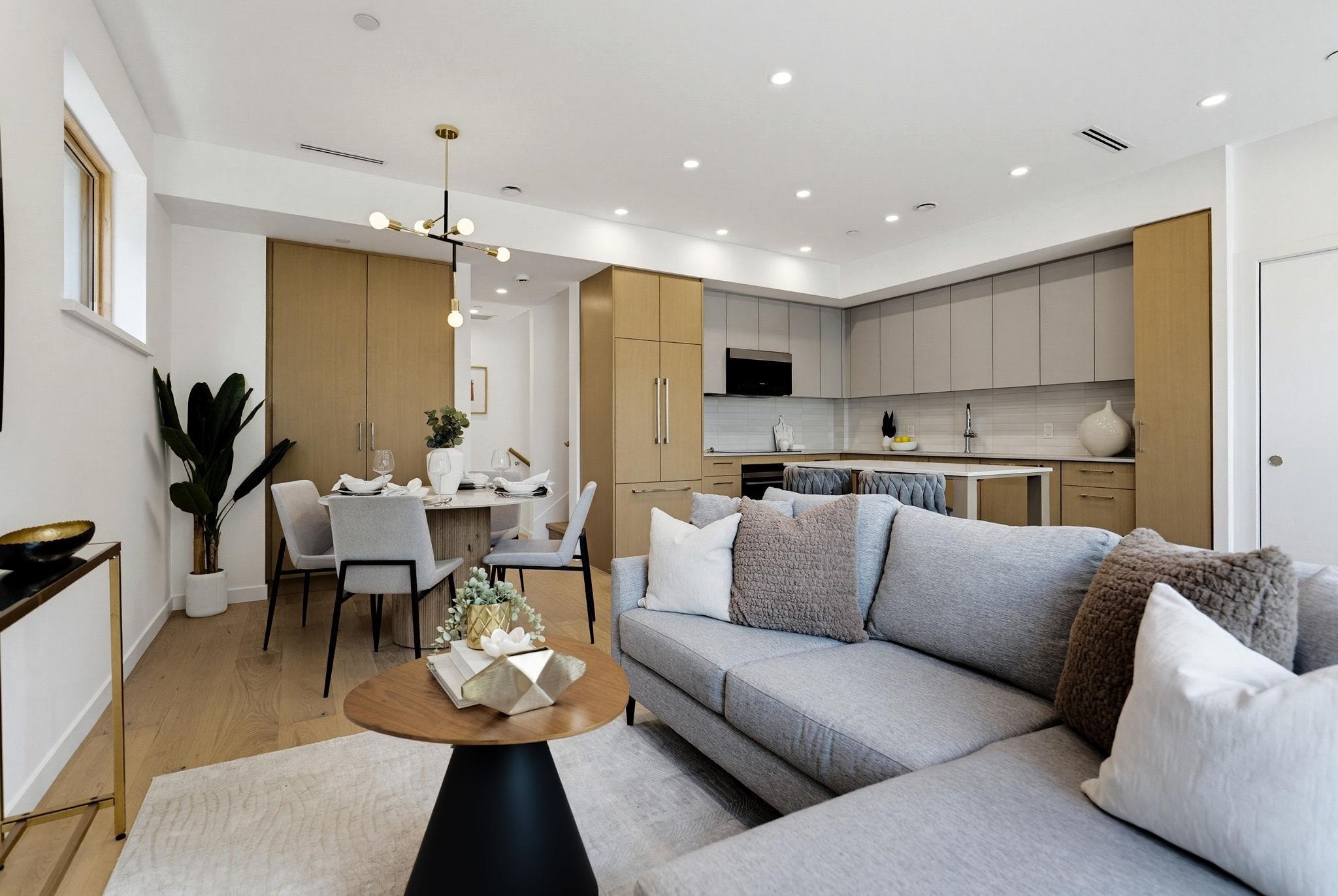 1-60 17Th Avenue E, Vancouver, BC