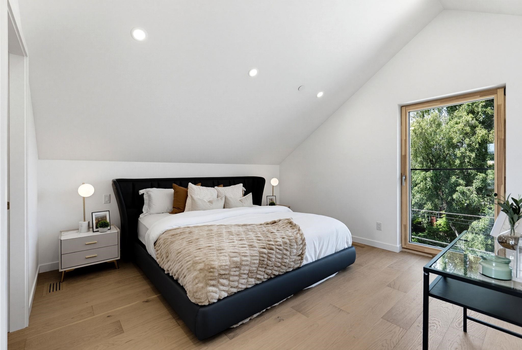 1-60 17Th Avenue E, Vancouver, BC