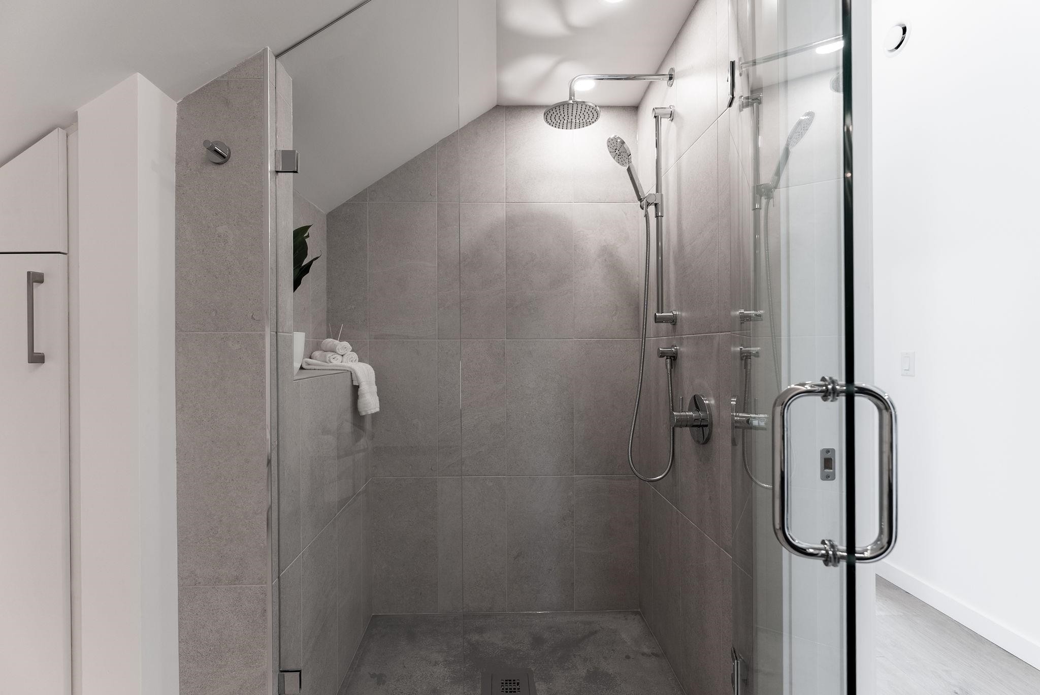 1-60 17Th Avenue E, Vancouver, BC