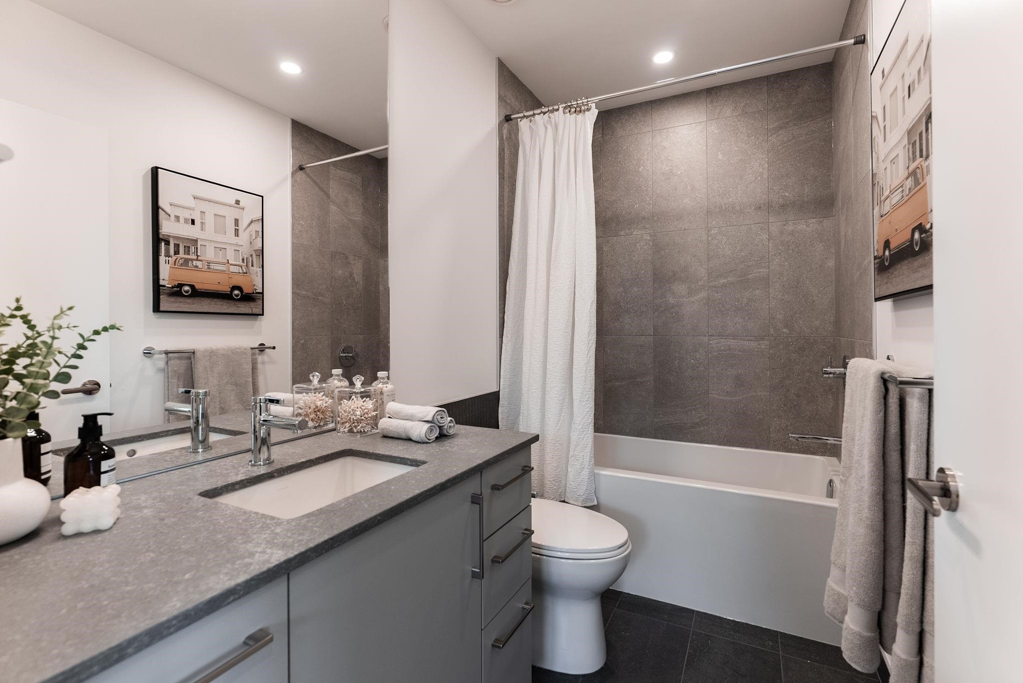 1-60 17Th Avenue E, Vancouver, BC