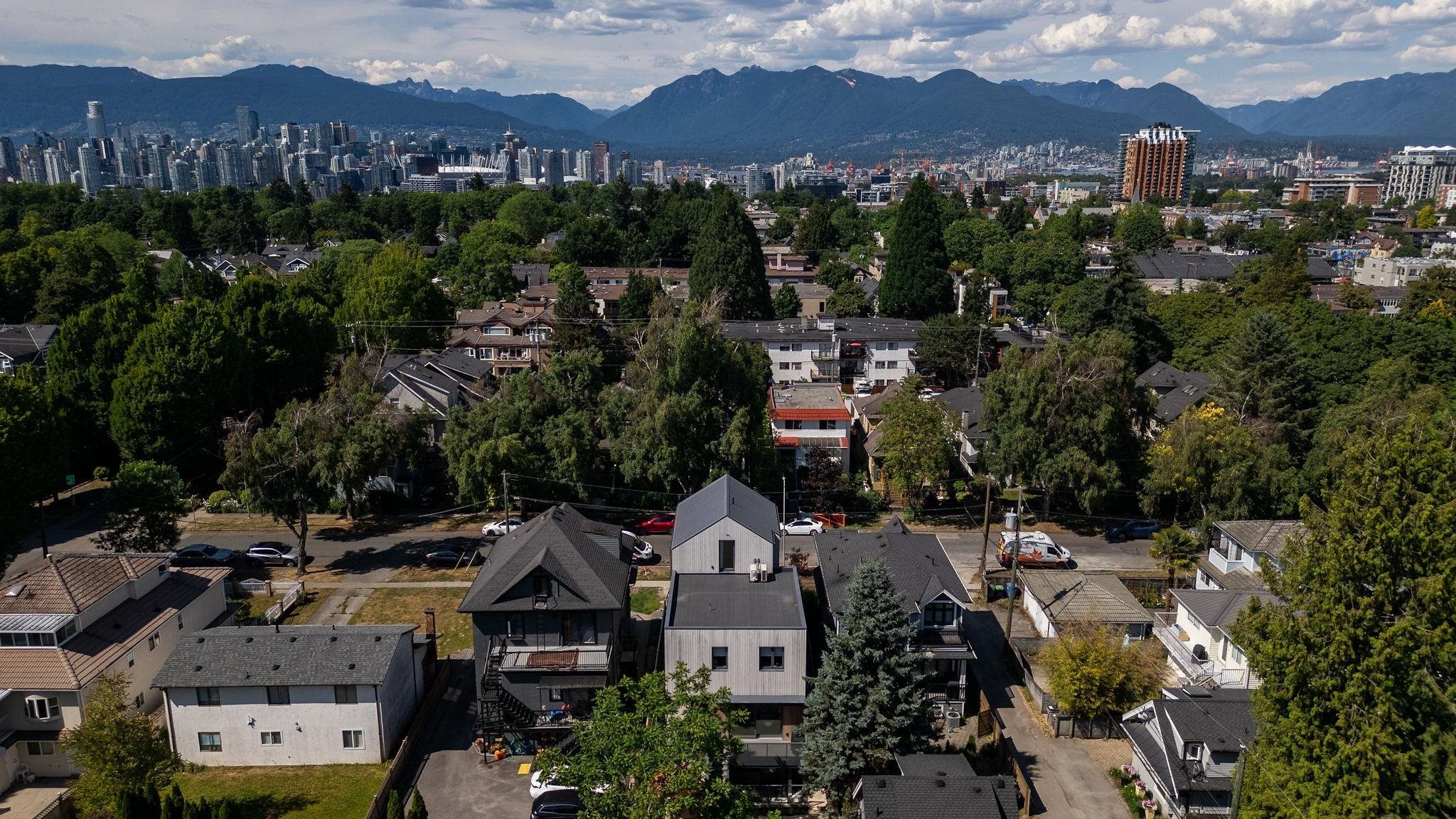 1-60 17Th Avenue E, Vancouver, BC