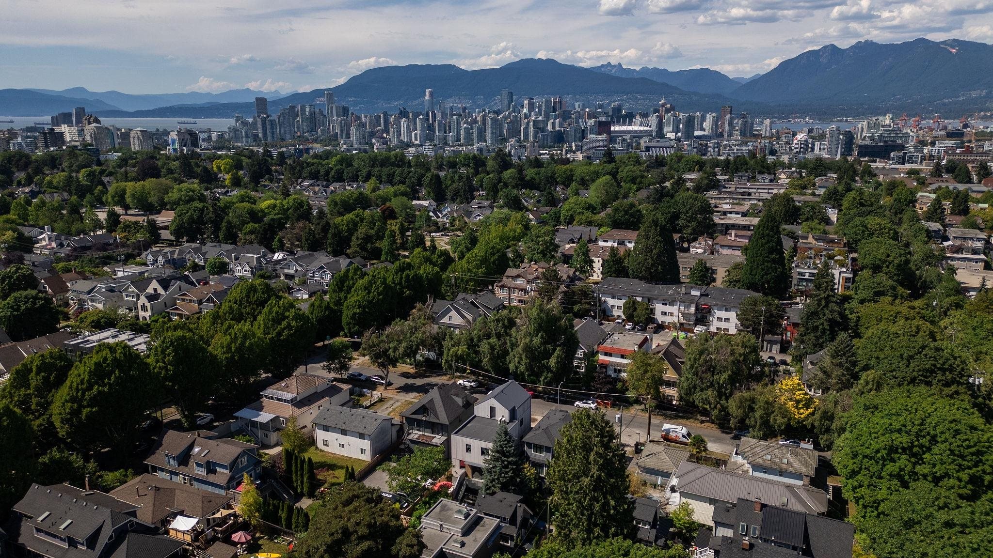 1-60 17Th Avenue E, Vancouver, BC
