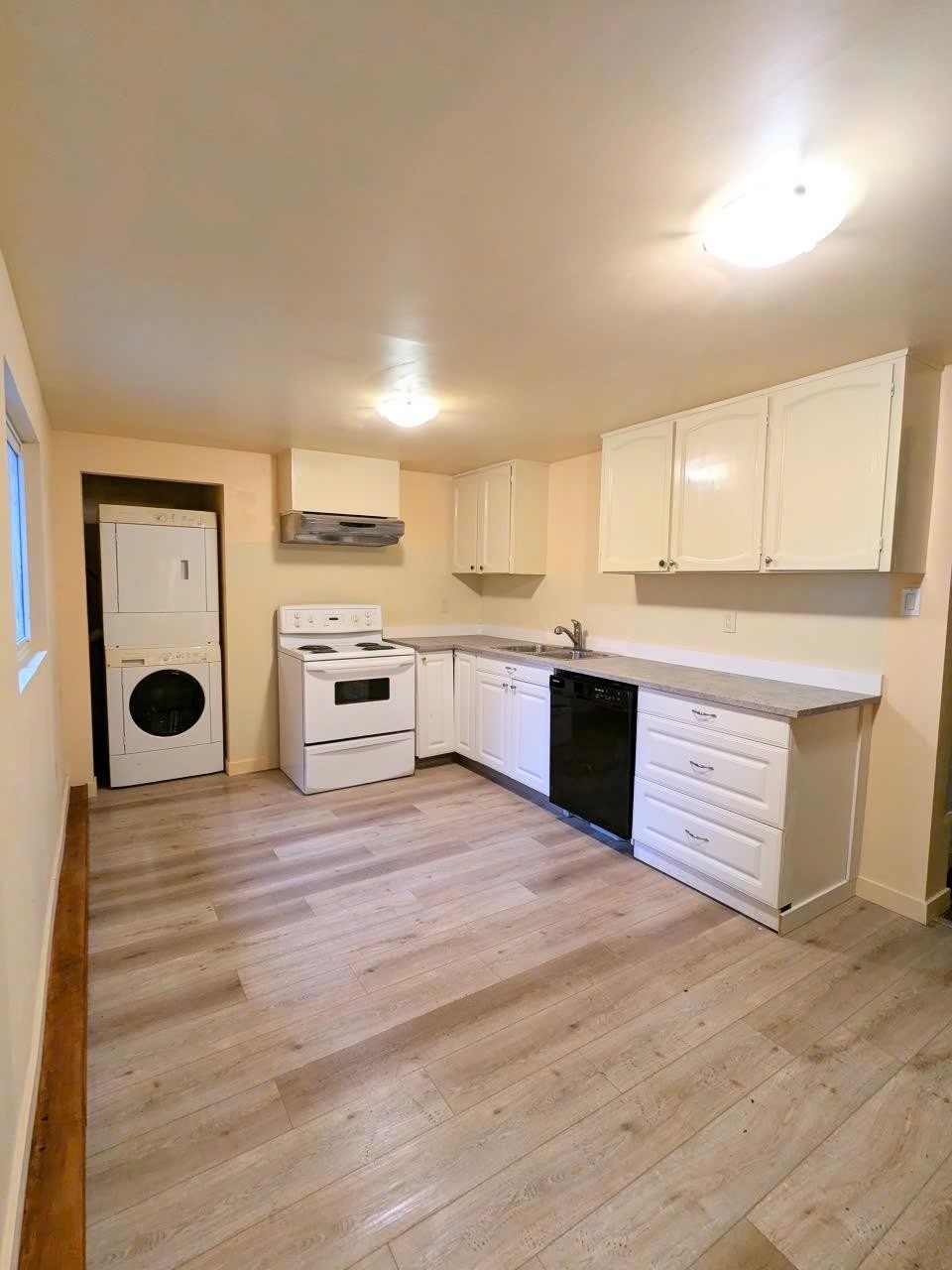 1671 Robertson Avenue, Port Coquitlam, BC