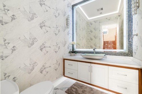 7751 Eperson Road, Richmond, BC - Indoor Photo Showing Bathroom