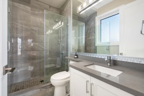 7751 Eperson Road, Richmond, BC - Indoor Photo Showing Bathroom