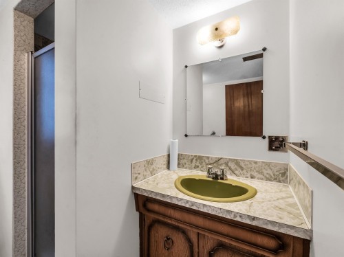 8880 Carmichael Street, Richmond, BC - Indoor Photo Showing Other Room