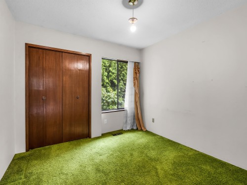 8880 Carmichael Street, Richmond, BC - Indoor Photo Showing Other Room