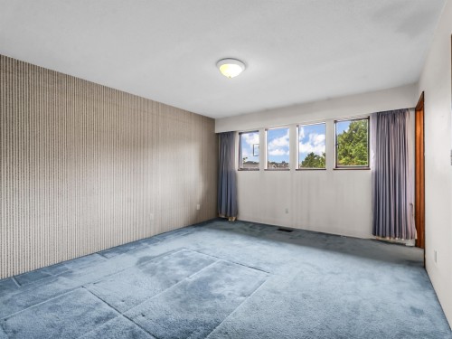 8880 Carmichael Street, Richmond, BC - Indoor Photo Showing Other Room