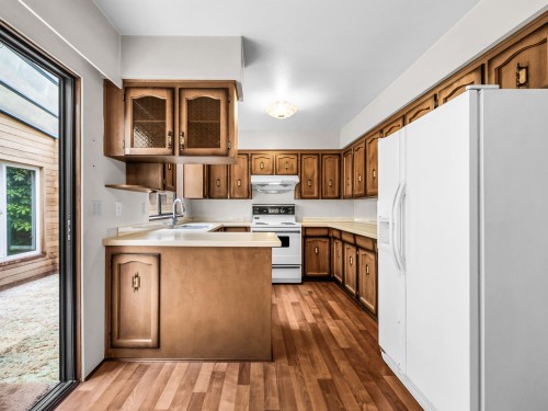 8880 Carmichael Street, Richmond, BC - Indoor Photo Showing Kitchen With Double Sink