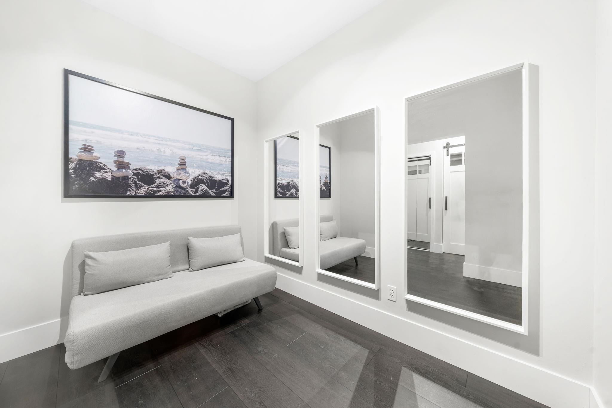 404-5605 Hampton Place, Vancouver, BC