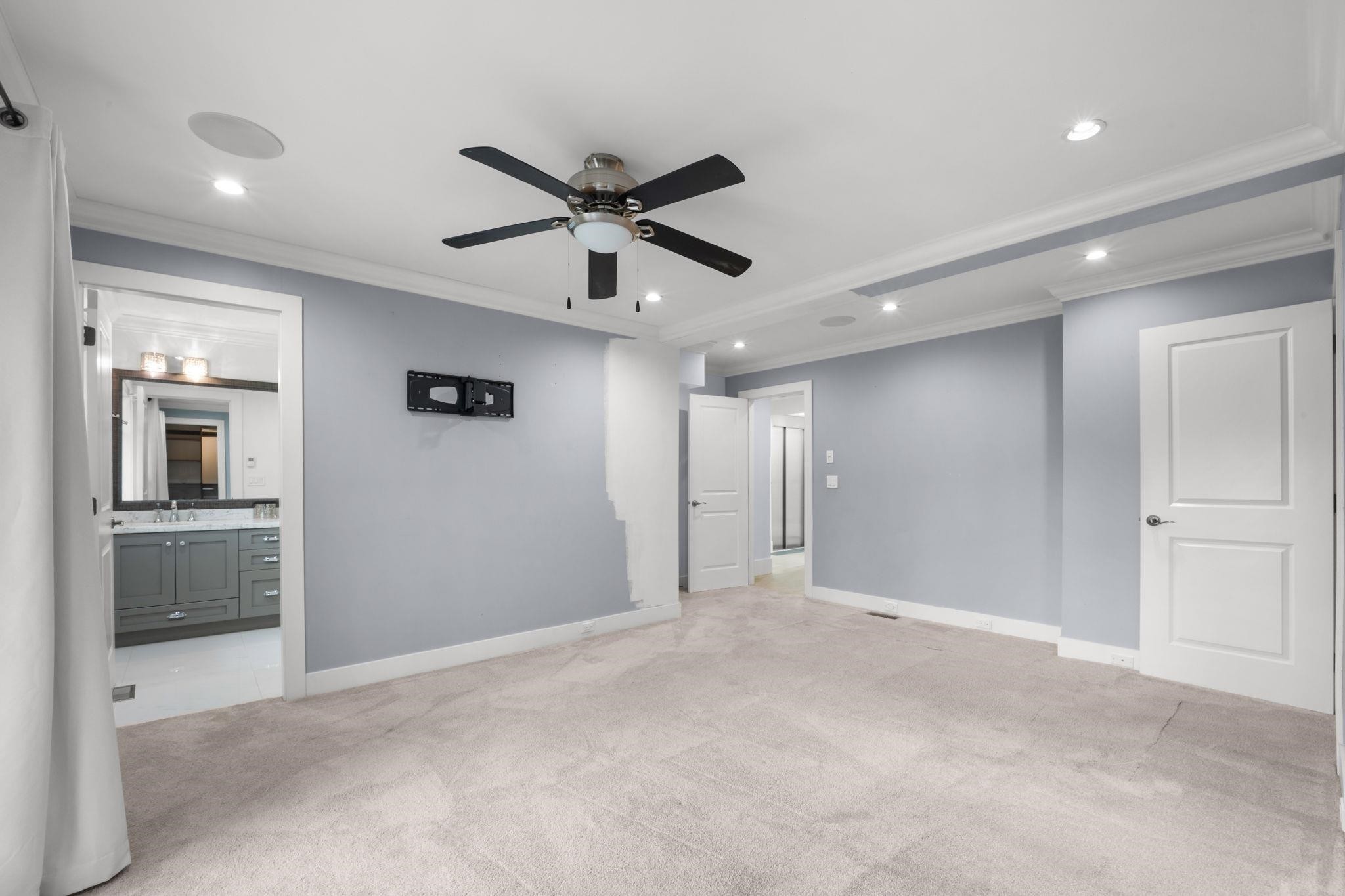 1660 Charland Avenue, Coquitlam, BC