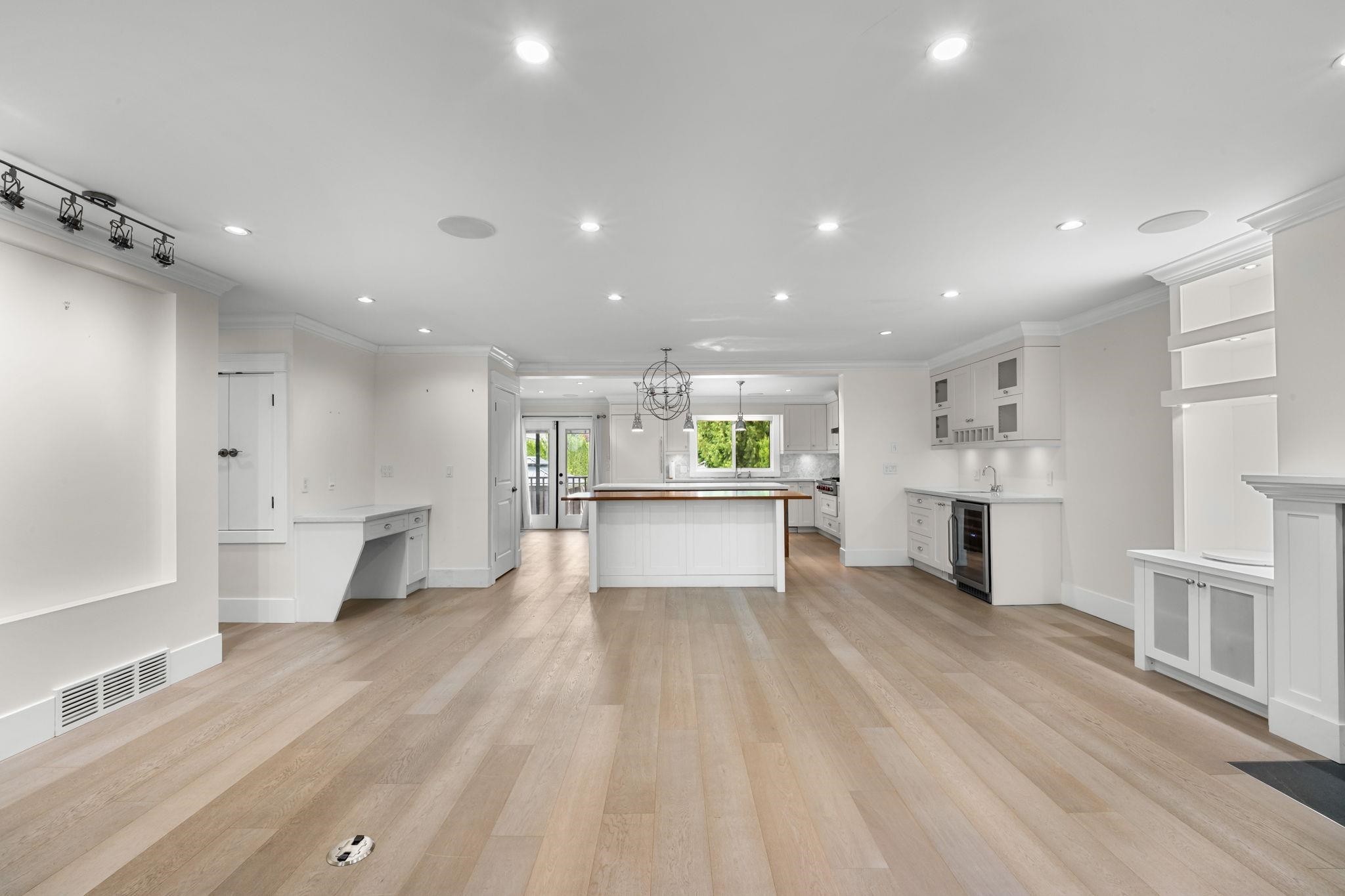 1660 Charland Avenue, Coquitlam, BC