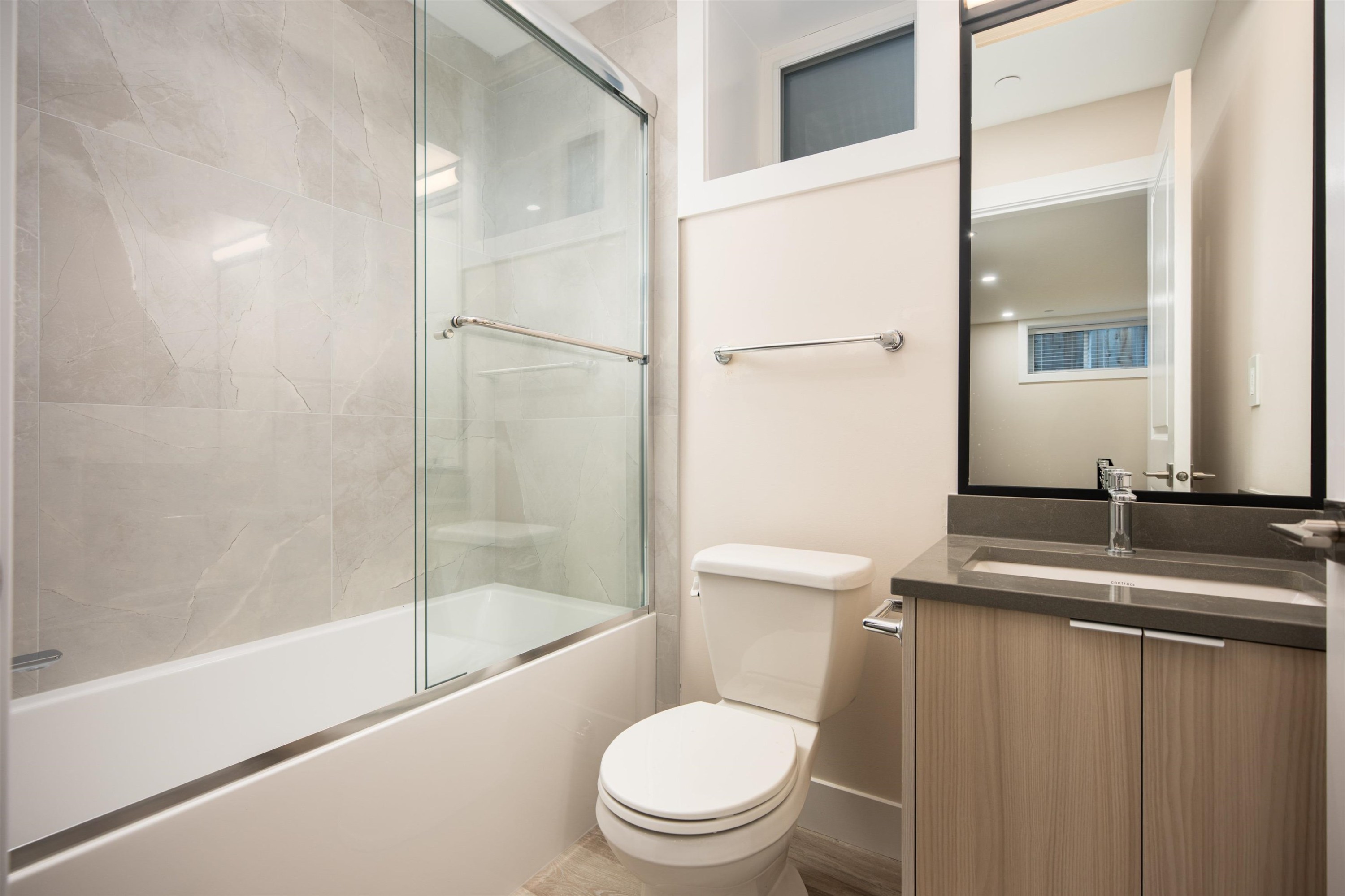 58 39Th Avenue E, Vancouver, BC