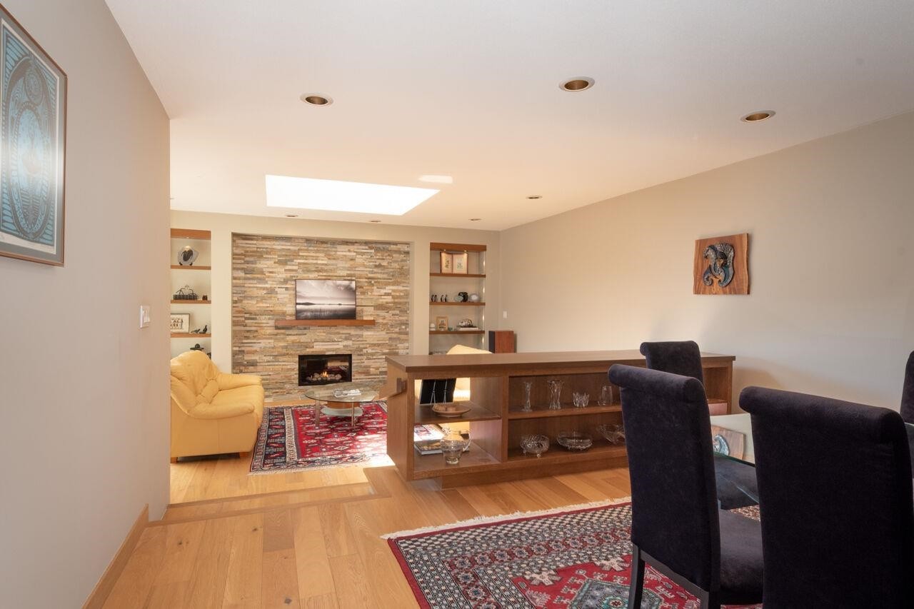 4895 Northwood Drive, West Vancouver, BC - Indoor