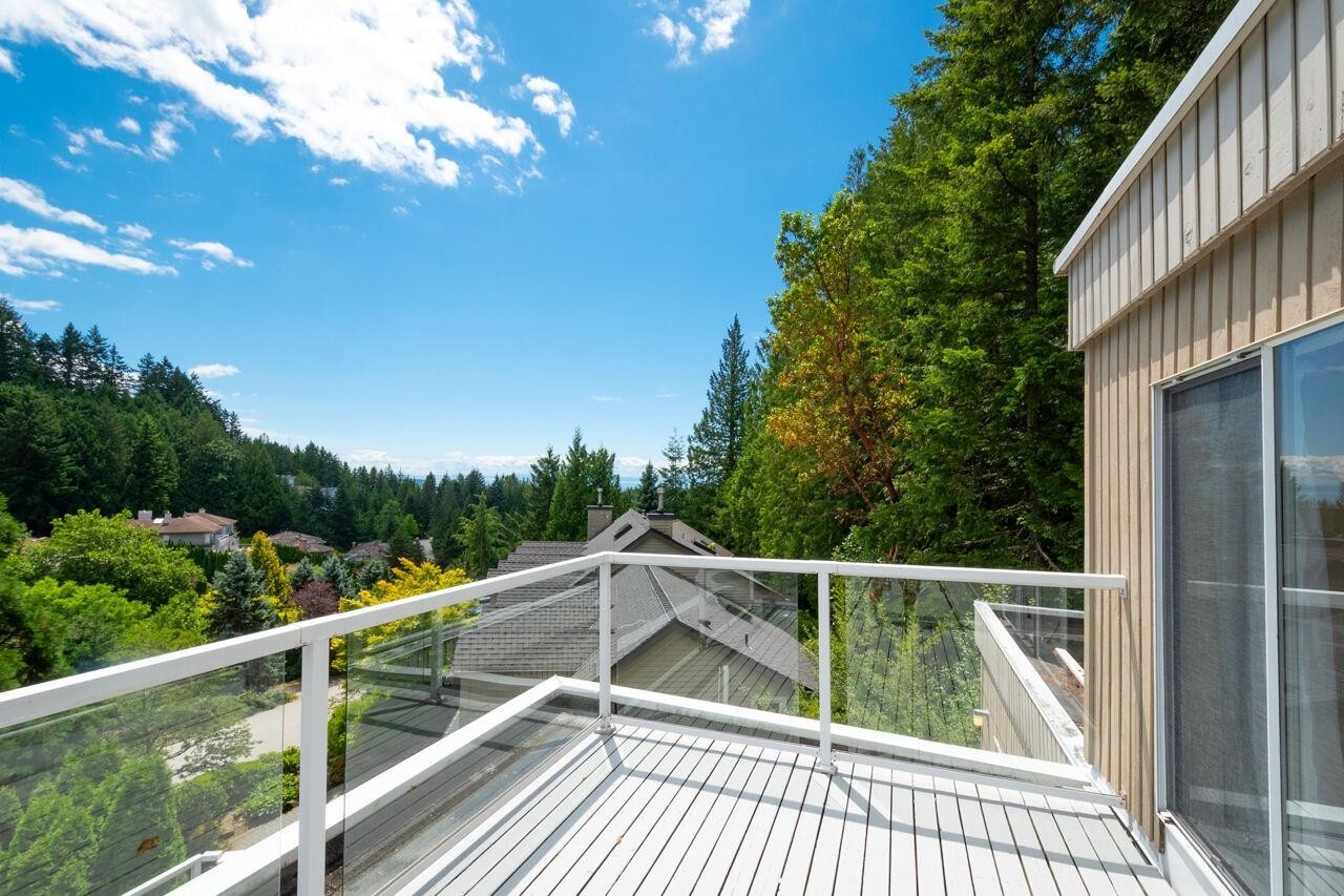 4895 Northwood Drive, West Vancouver, BC - Outdoor With View