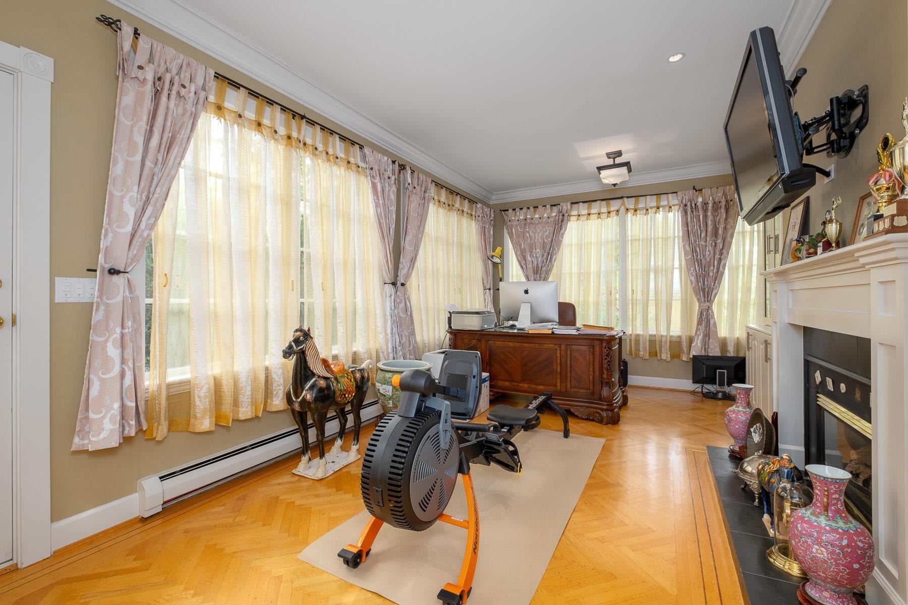 1375 King Edward Avenue W, Vancouver, BC - Indoor