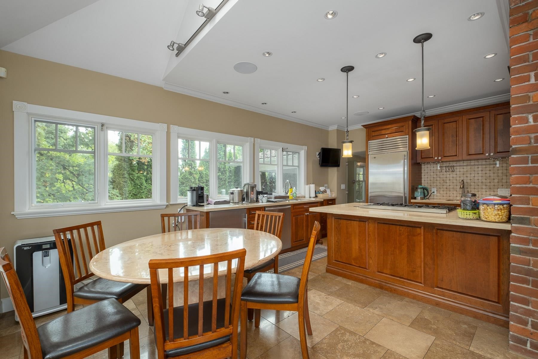 1375 King Edward Avenue W, Vancouver, BC - Indoor Photo Showing Dining Room