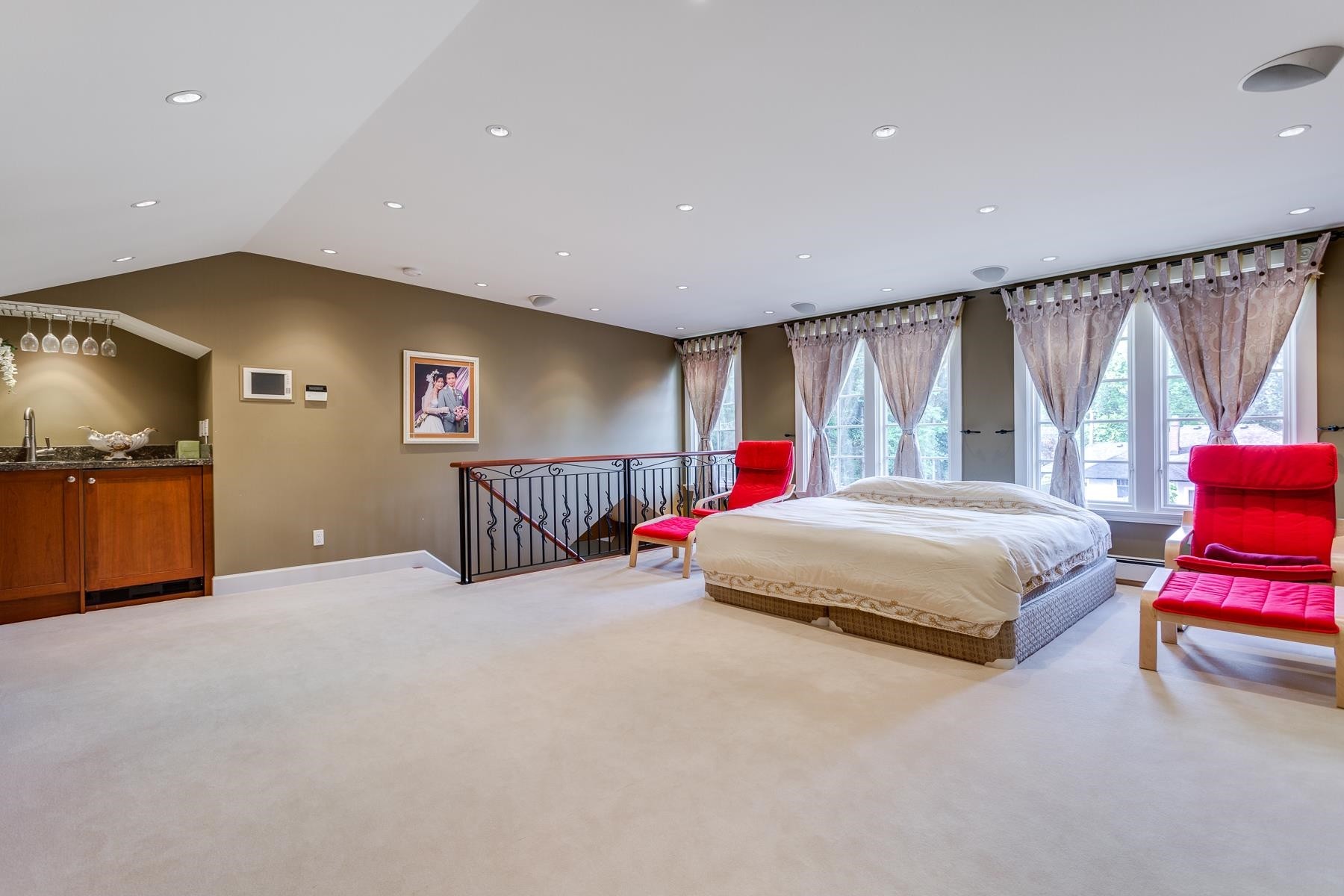 1375 King Edward Avenue W, Vancouver, BC - Indoor Photo Showing Bedroom