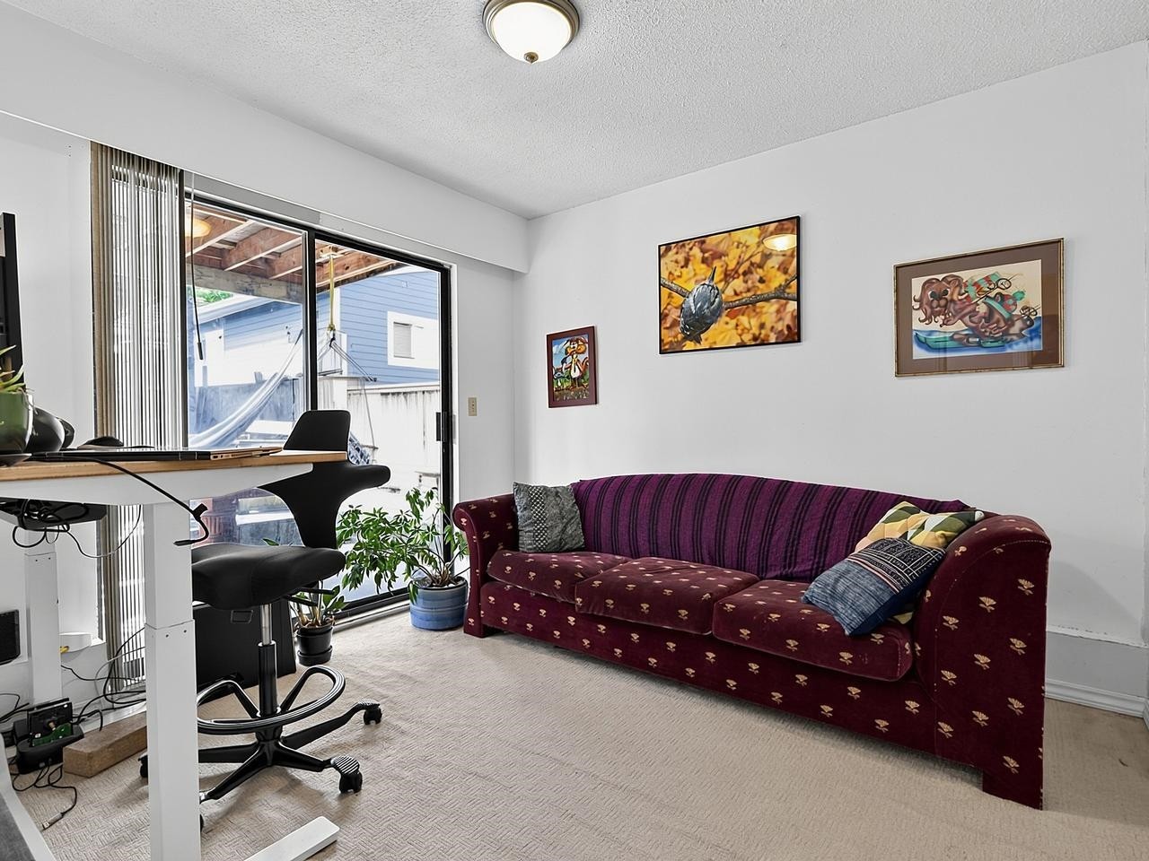 442 10Th Avenue E, Vancouver, BC - Indoor Photo Showing Living Room