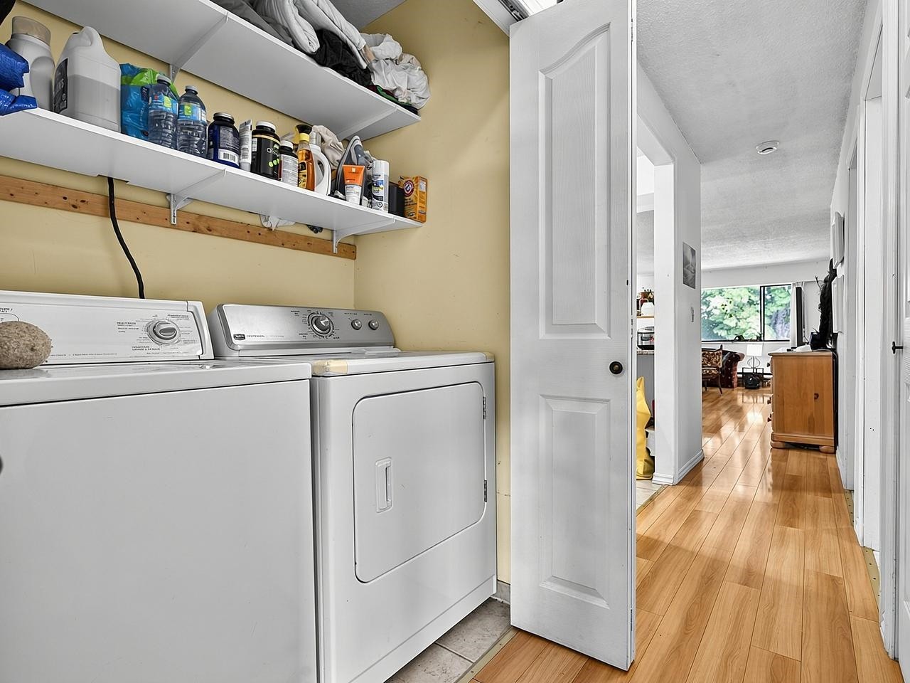 442 10Th Avenue E, Vancouver, BC - Indoor Photo Showing Laundry Room