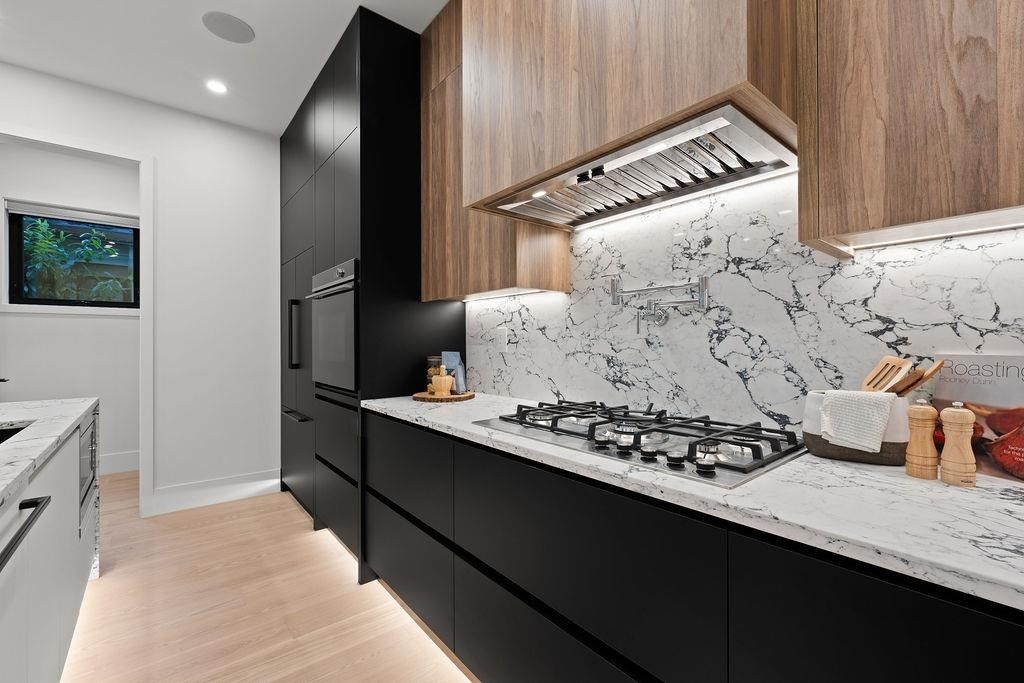 5038 Granville Street, Vancouver, BC