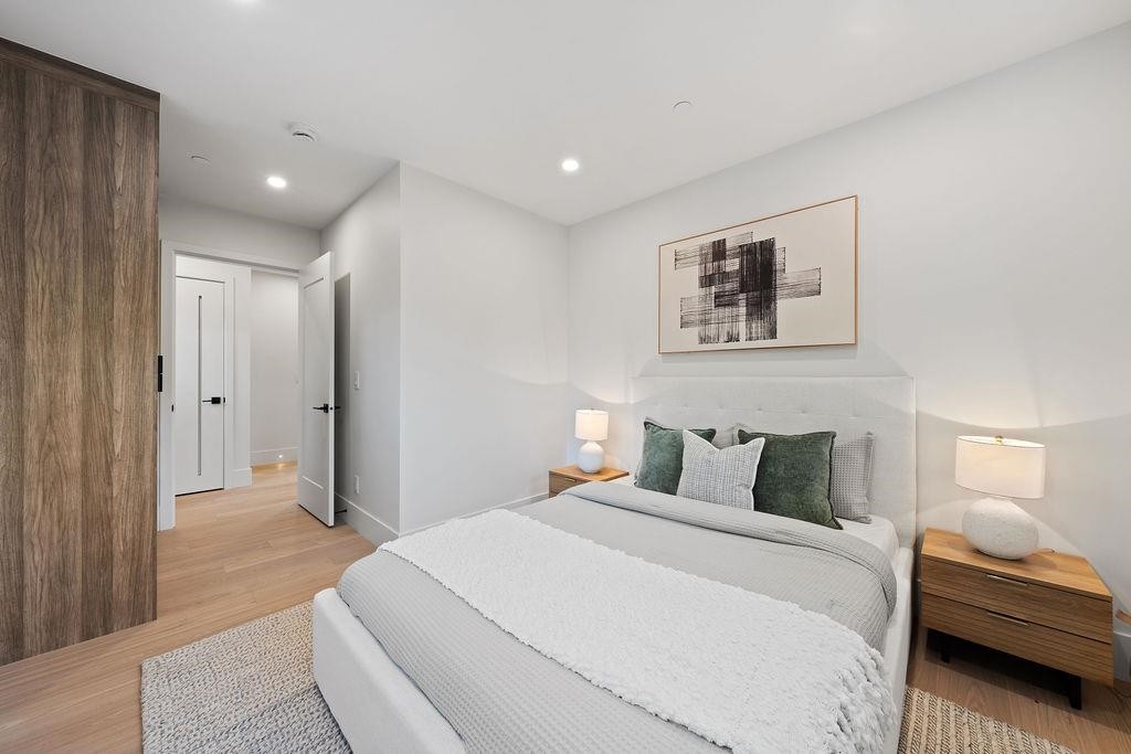 5038 Granville Street, Vancouver, BC