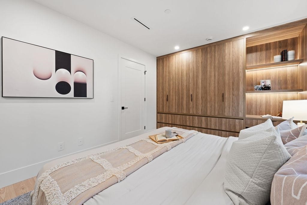 5038 Granville Street, Vancouver, BC